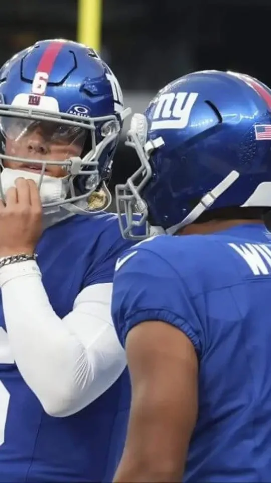 Jaxson Dart listed as QB2 for the Giants👀
#nfl #nflnews #newyorkgiants #fyp #trending #giants #jaxsondart