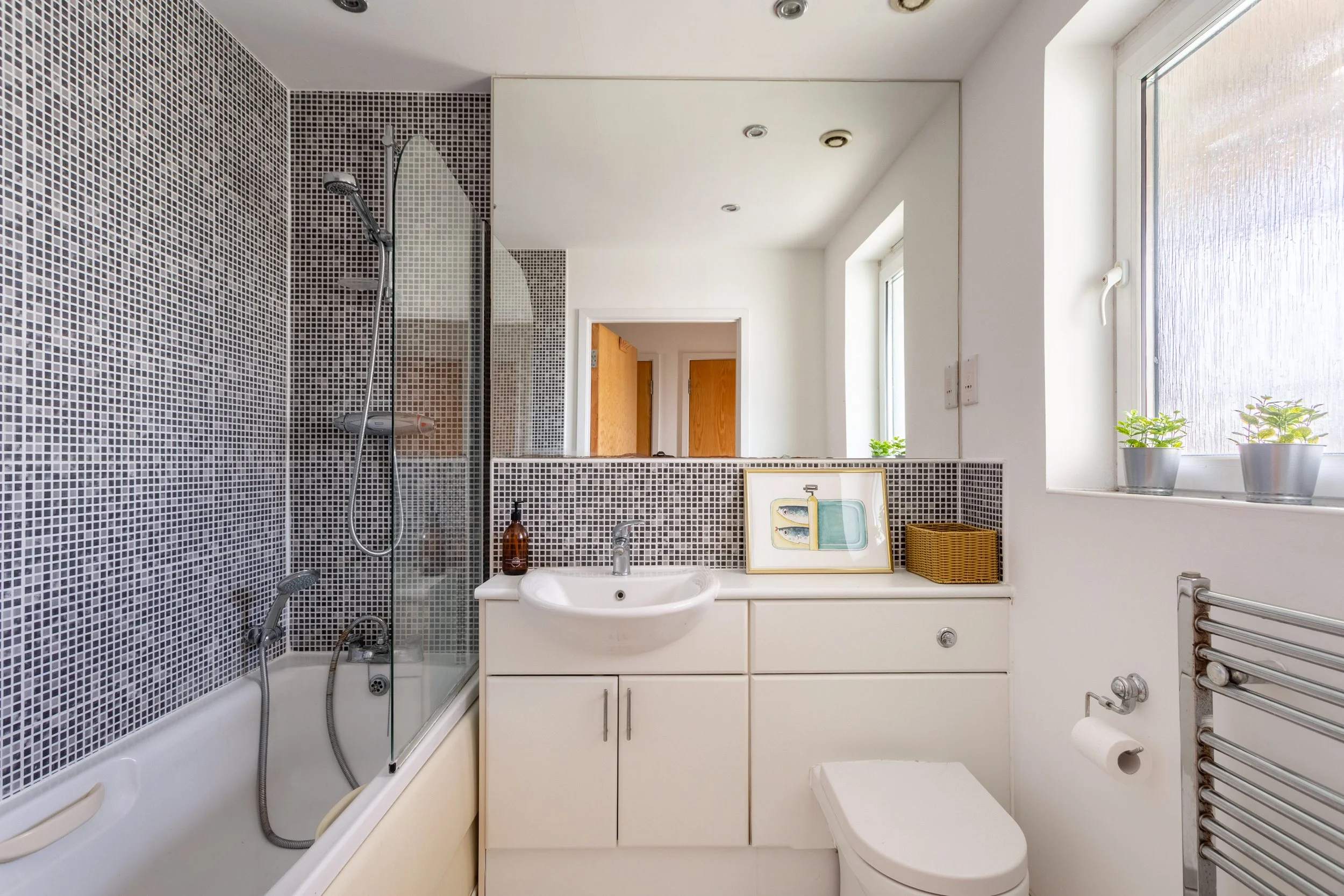 40 Sharpthorne Court-11.jpg