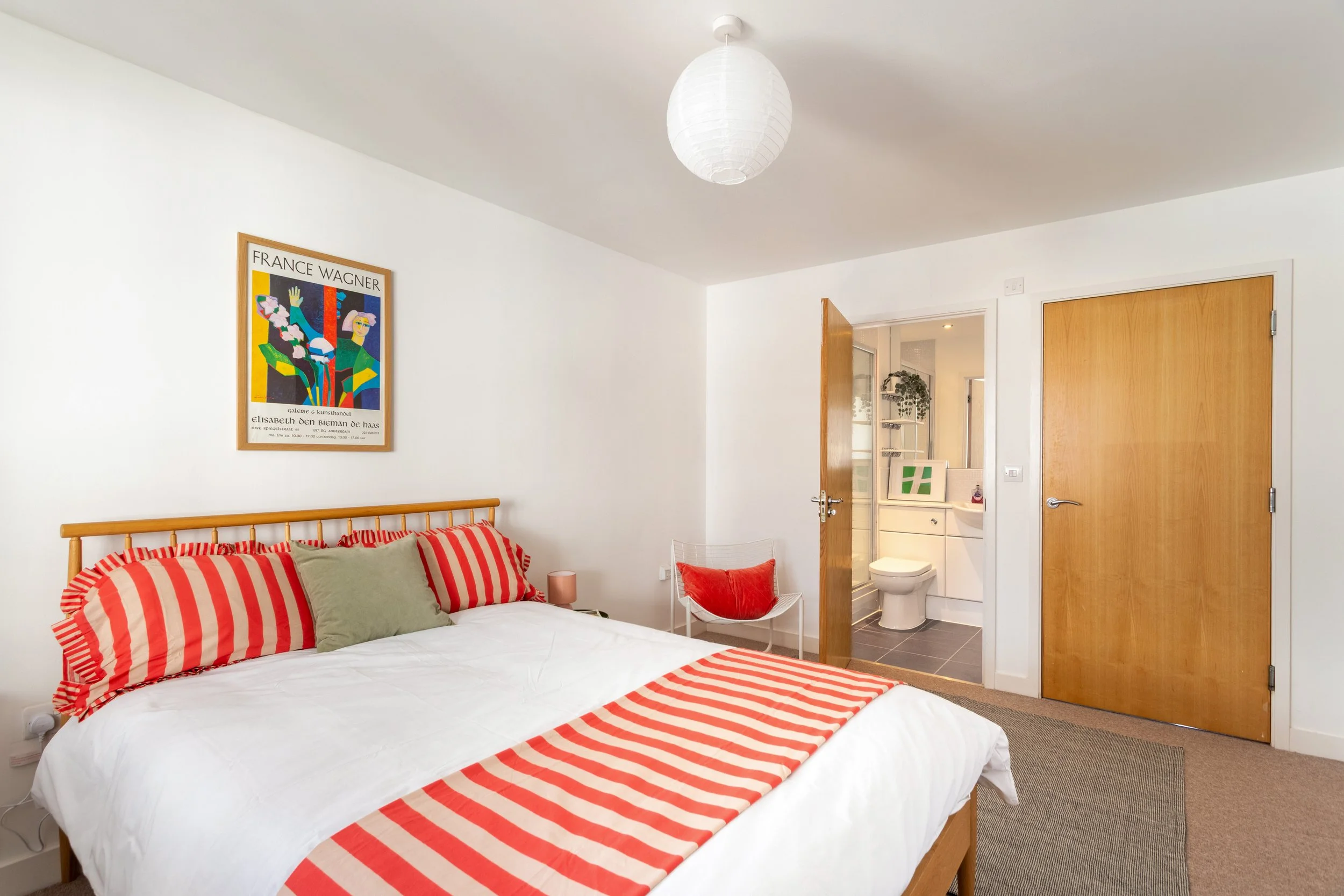 40 Sharpthorne Court-14.jpg
