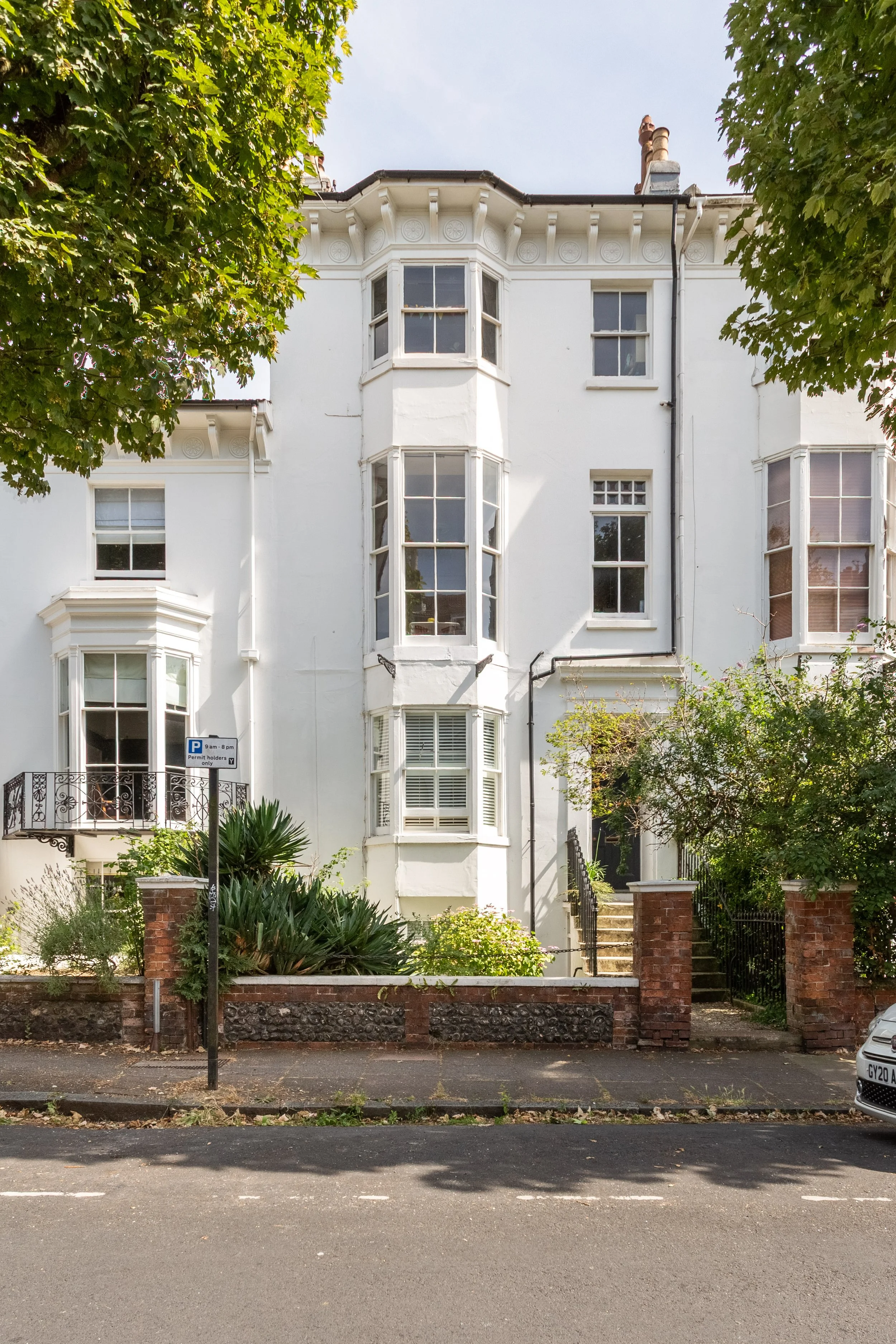 F2 30 Compton Avenue Summer-6.jpg