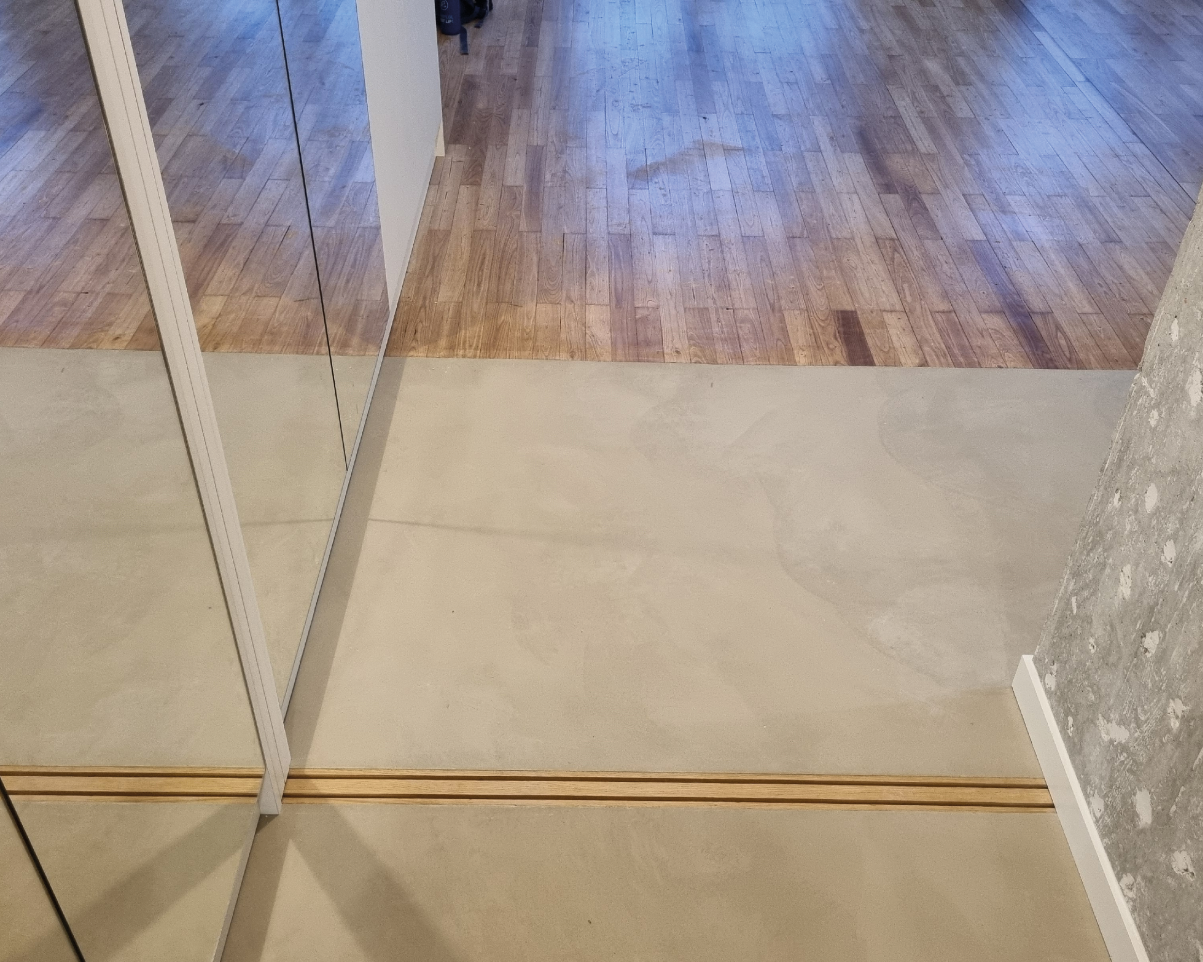 Transformation d’un T4 bis en loft contemporain