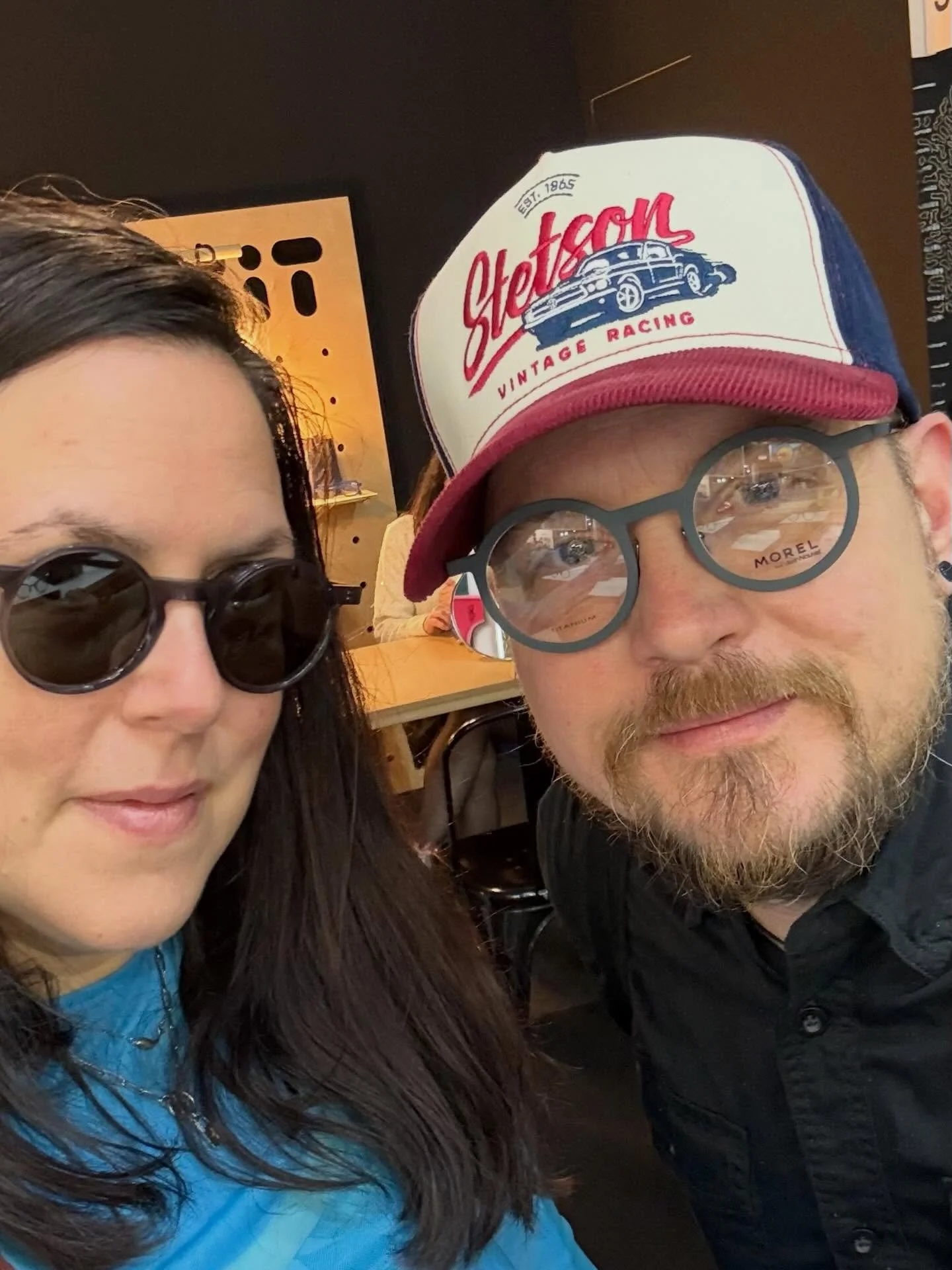 Morel!!
A MIDO-n is teljes Morel eyewear l&aacute;zban &eacute;gt&uuml;nk, hiszen mindj&aacute;rt itt van febru&aacute;r 20!
A nap, amikor nyit&aacute;st&oacute;l z&aacute;r&aacute;sig Morel keretek k&ouml;zt tobz&oacute;dhattok n&aacute;lunk🙌
Ha m&