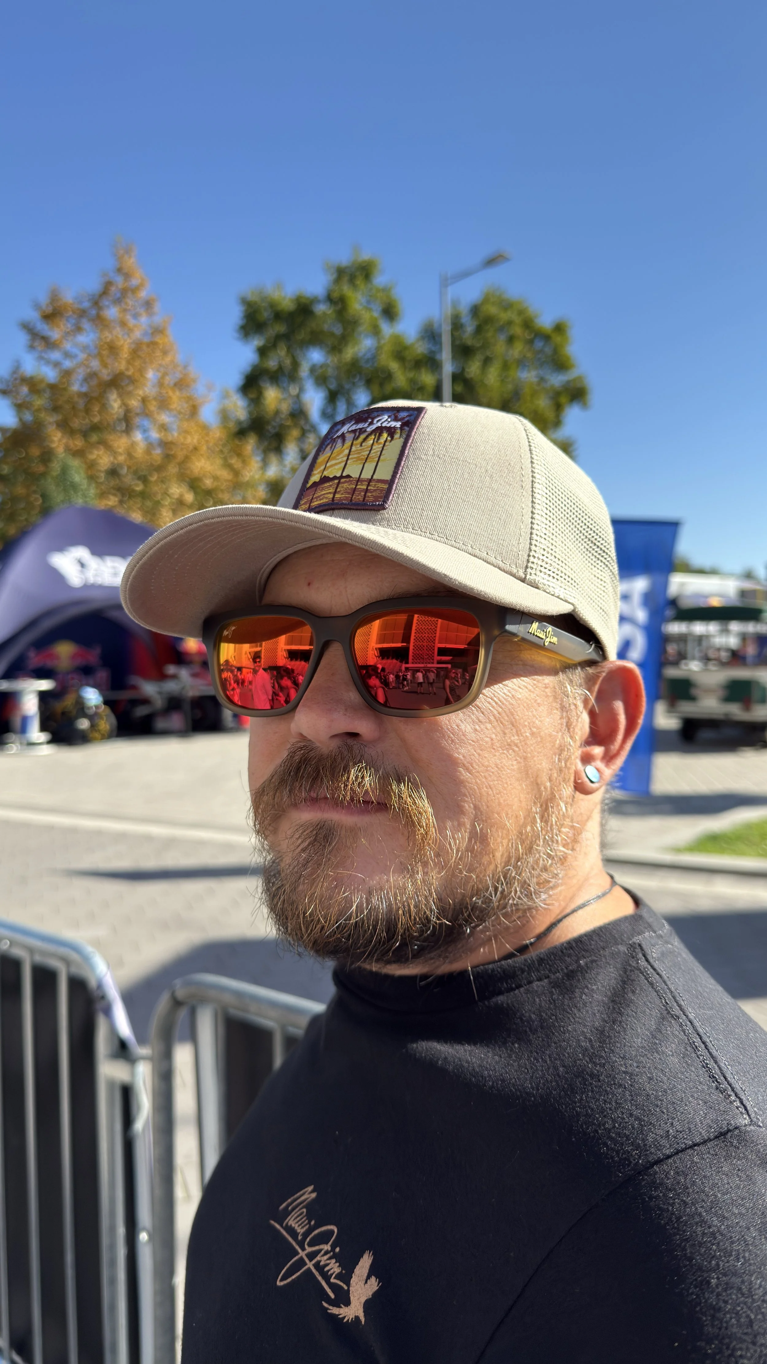 Maui Jim Showroom Optika Red Bull.jpeg