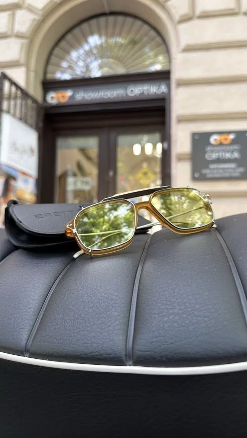 Brett Eyewear DRG a Showroom Optikában Budapesten
