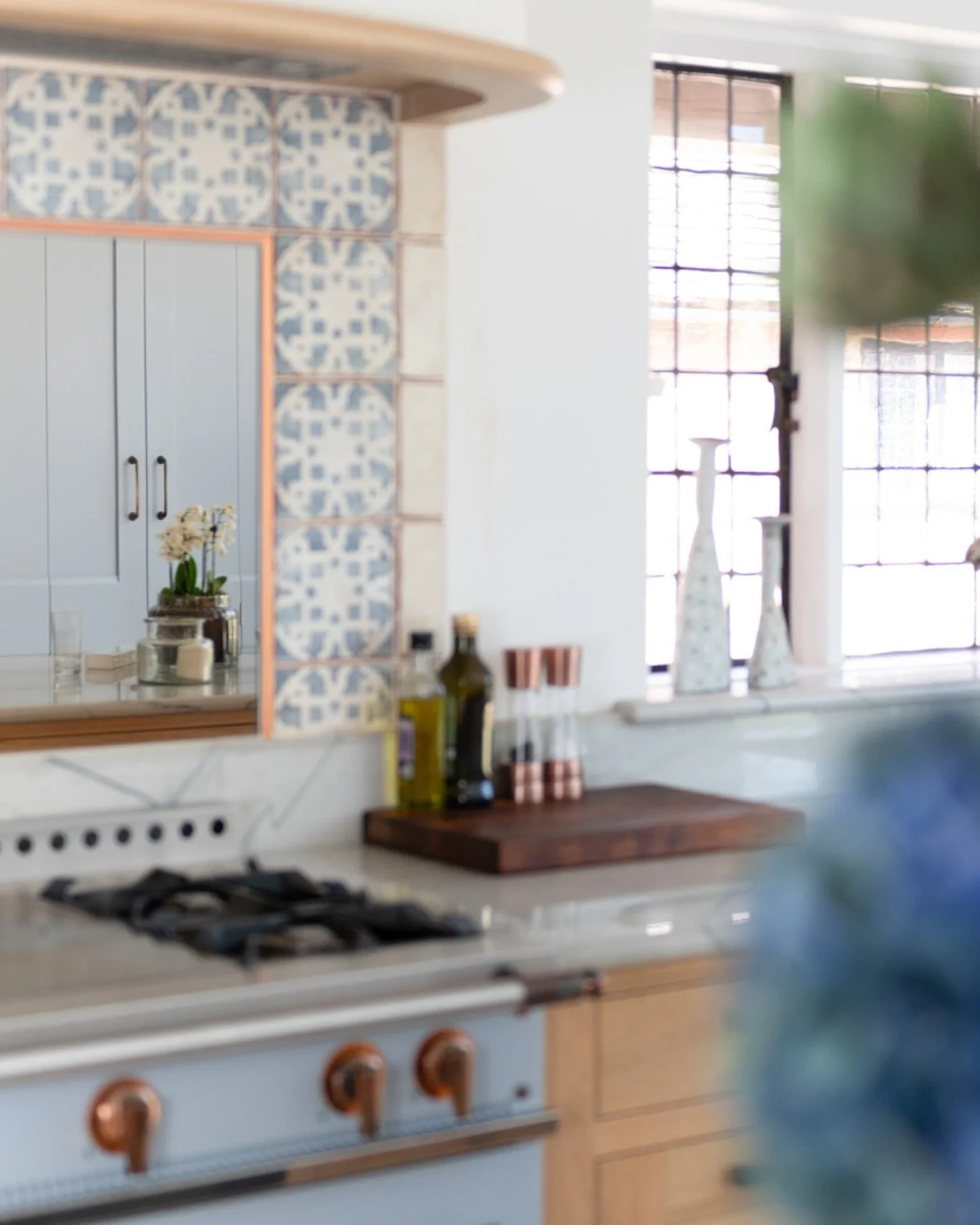 Modern Living in a Period Home

Working a modern kitchen and lifestyle into a period property is one of our favourite challenges.
We love the dialogue between old and new &mdash; proportion, light, and detail meeting contemporary living.

The kitchen