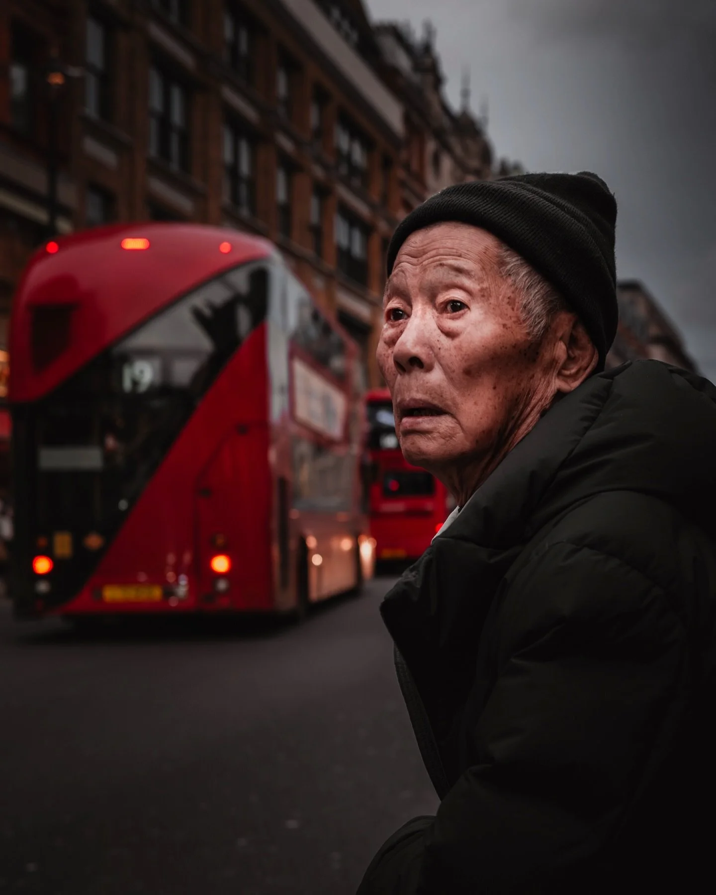 London - Soho Streets
&mdash;&mdash;&mdash;&mdash;&mdash;&mdash;&mdash;&mdash;&mdash;&mdash;&mdash;&mdash;&mdash;&mdash;&mdash;&mdash;&mdash;&mdash;-
#soho #crossing #theroad #londonbus 
#urbanphotography #streetphotography #urban_shots 
#streetsnapp