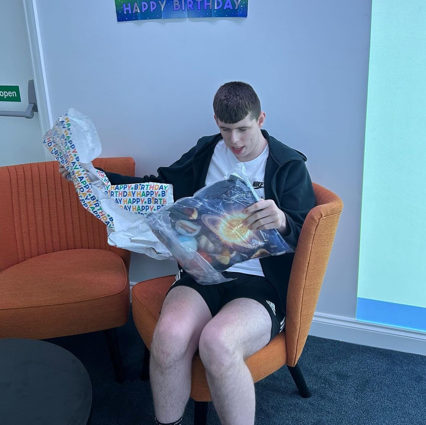 HAPPY BIRTHDAY HARRY⭐️🎂🎉✨

We are so lucky to have celebrated with you at CORBY💙

We hope you had a very special day!🤩🎂