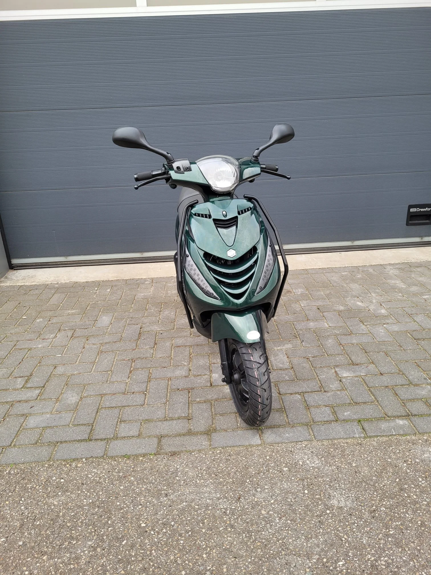 piaggio zip
