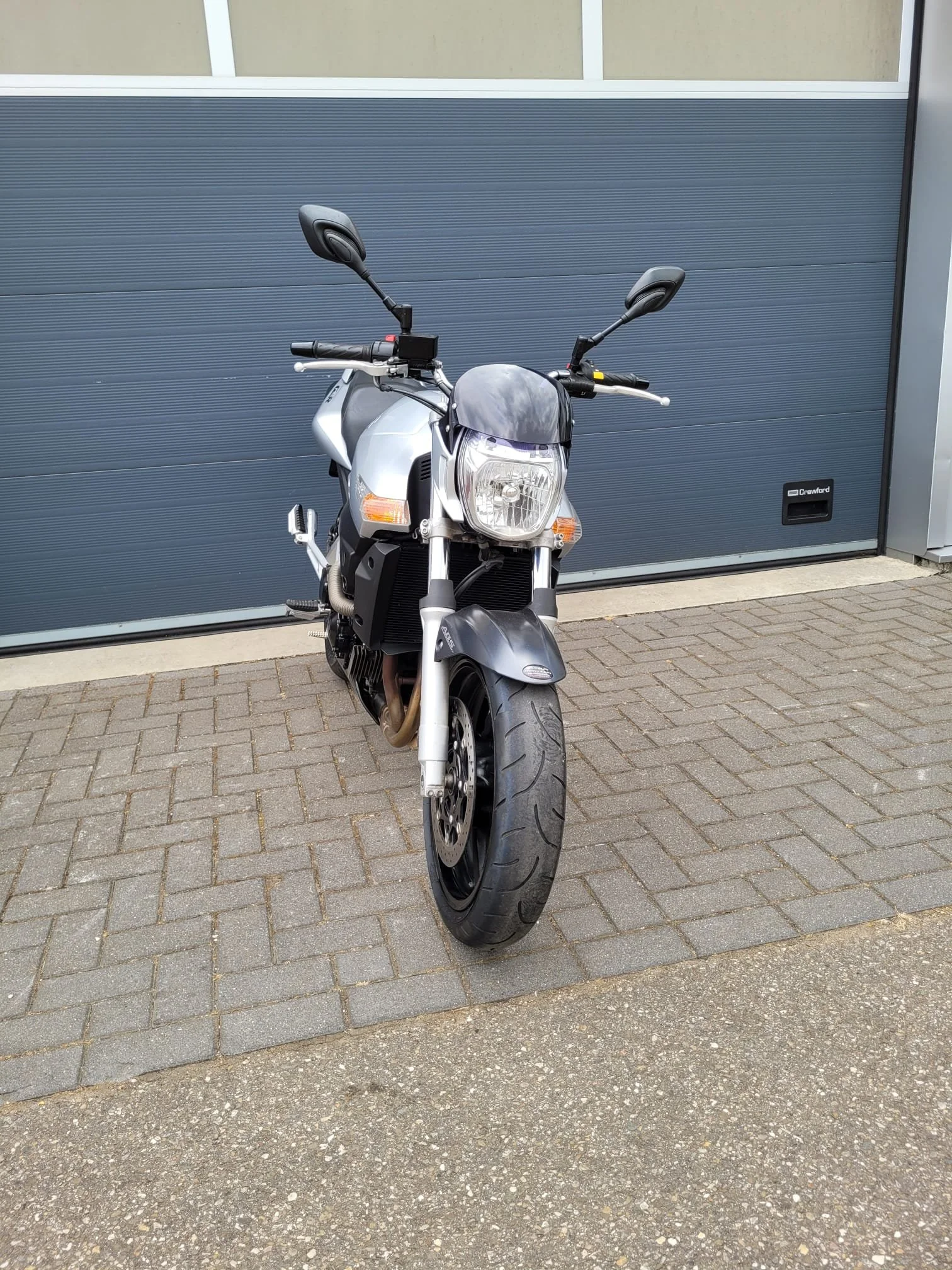 suzuki gsr 600