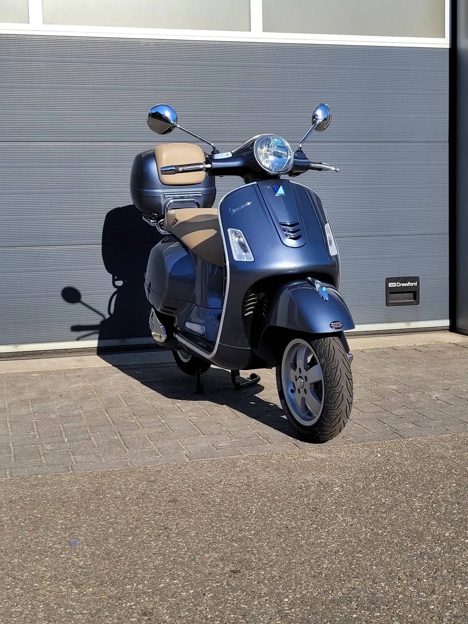 vespa gts 250