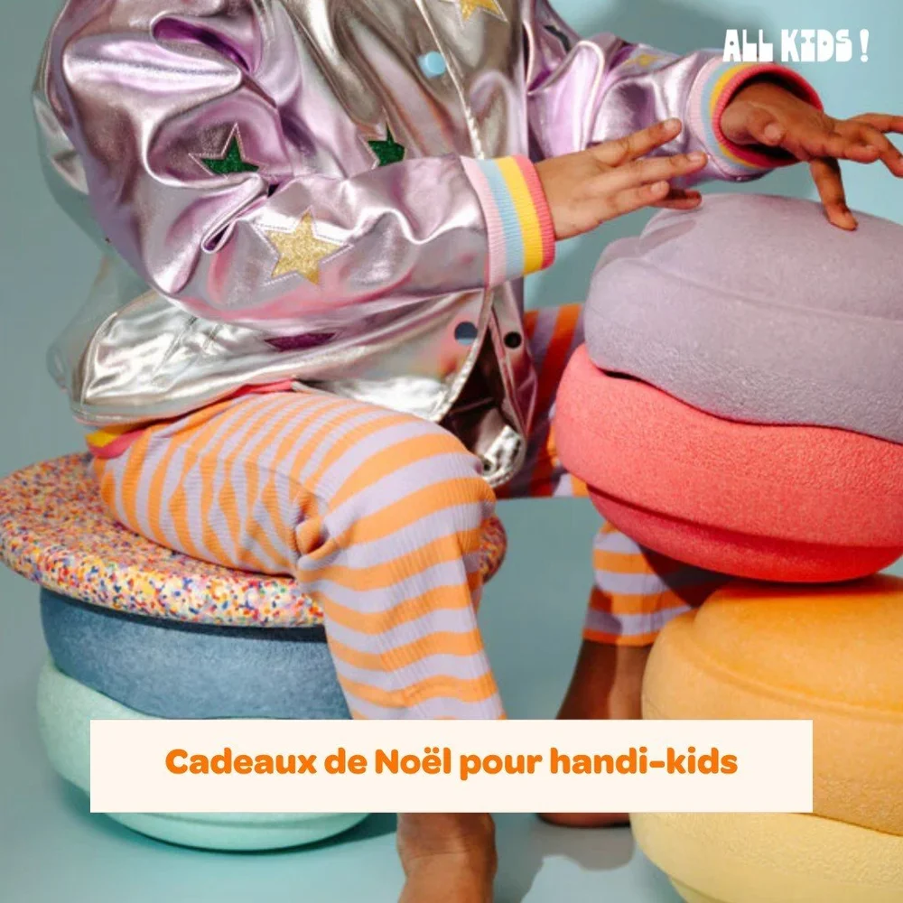 🎁✨ Les cadeaux styl&eacute;s, c&rsquo;est aussi pour les handi-kids ! ✨🎁⁣
⁣
On oublie les clich&eacute;s et on mise sur des id&eacute;es nouvelles qui respectent la singularit&eacute; de chaque enfant. Cette ann&eacute;e, pourquoi ne pas offrir une