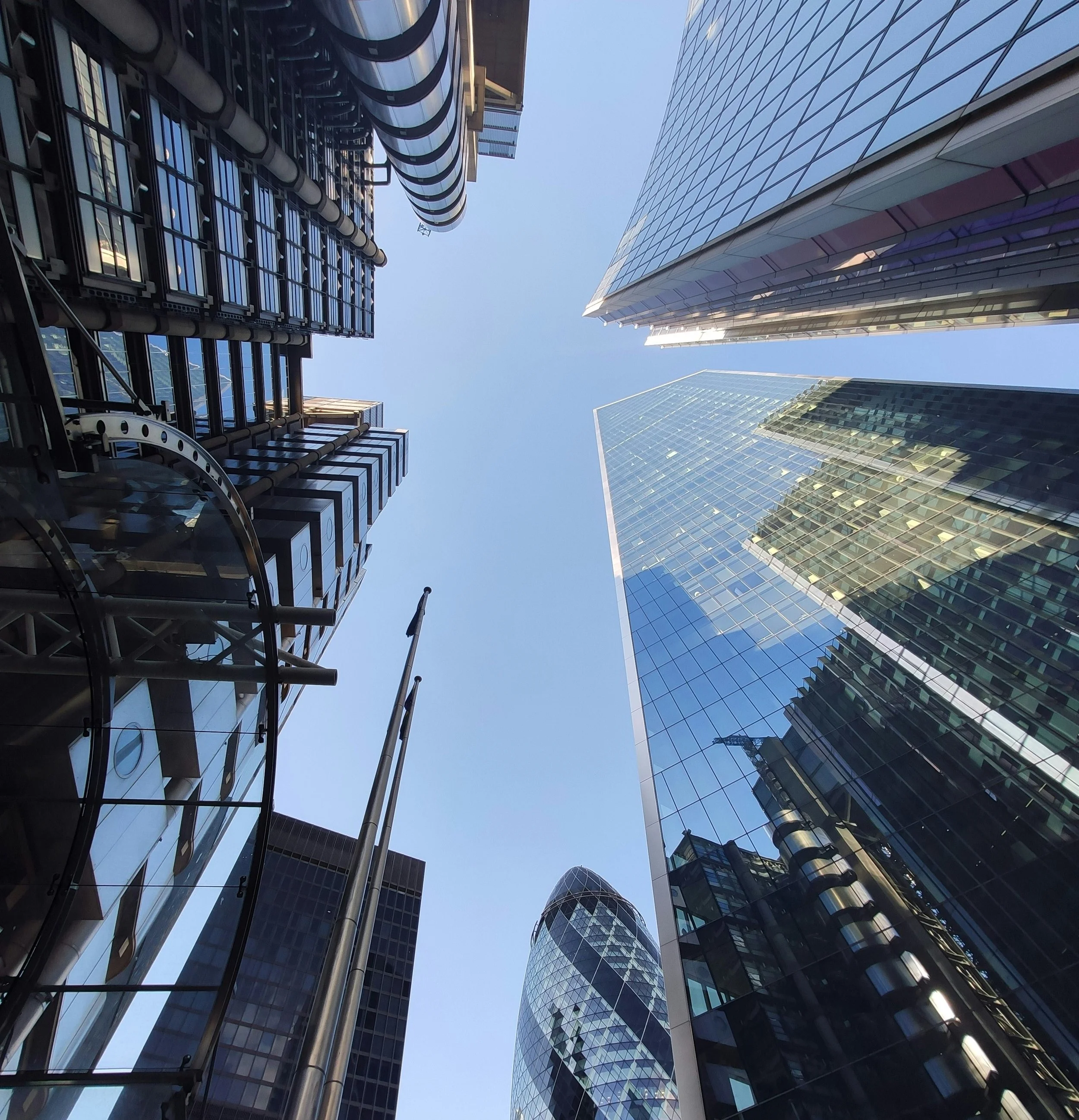 Weil Gotshal Implosion Has Top Rivals Racing to Hire Lawyers