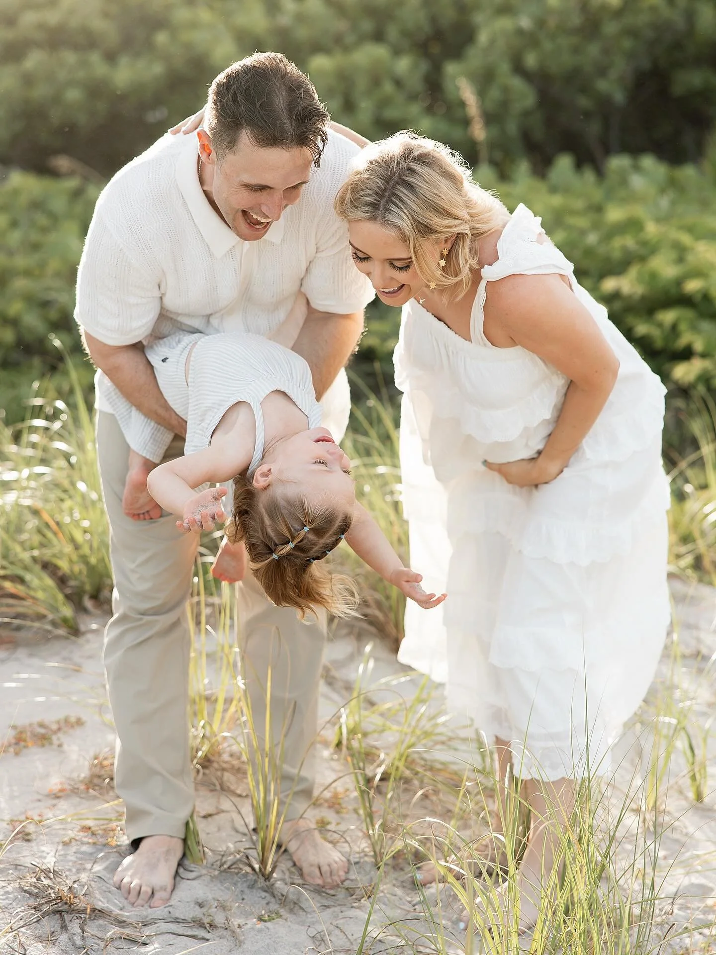 When the beach gives you high gust winds, we make it magic ✨ Thank you to this sweet family from Texas for choosing me to capture your session here in South Florida 🫶🏼