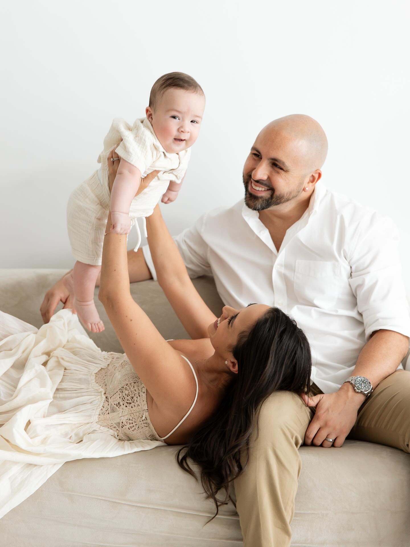 No days off during this busy season &mdash; just a whole lot of sessions, late night edits, and caffeine! Thank you all for your patience as I work hard to deliver every gallery with care. Your trust and support mean everything!! 🙏🏼⠀
⠀
Ft: The Beau