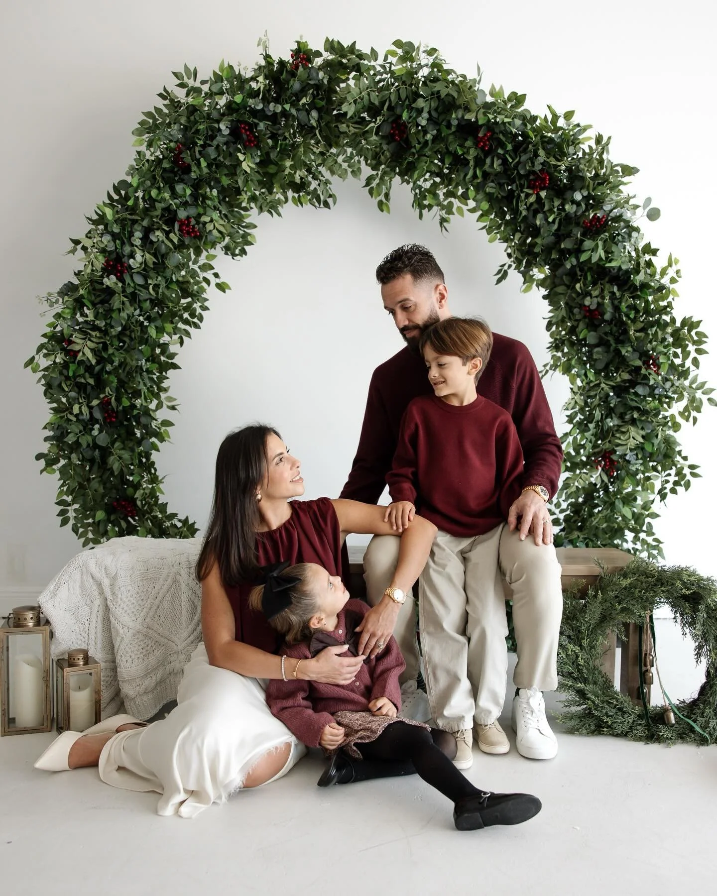 Wishing everyone the happiest of holidays! &hearts;️⠀
⠀
Xo,⠀
Mandy