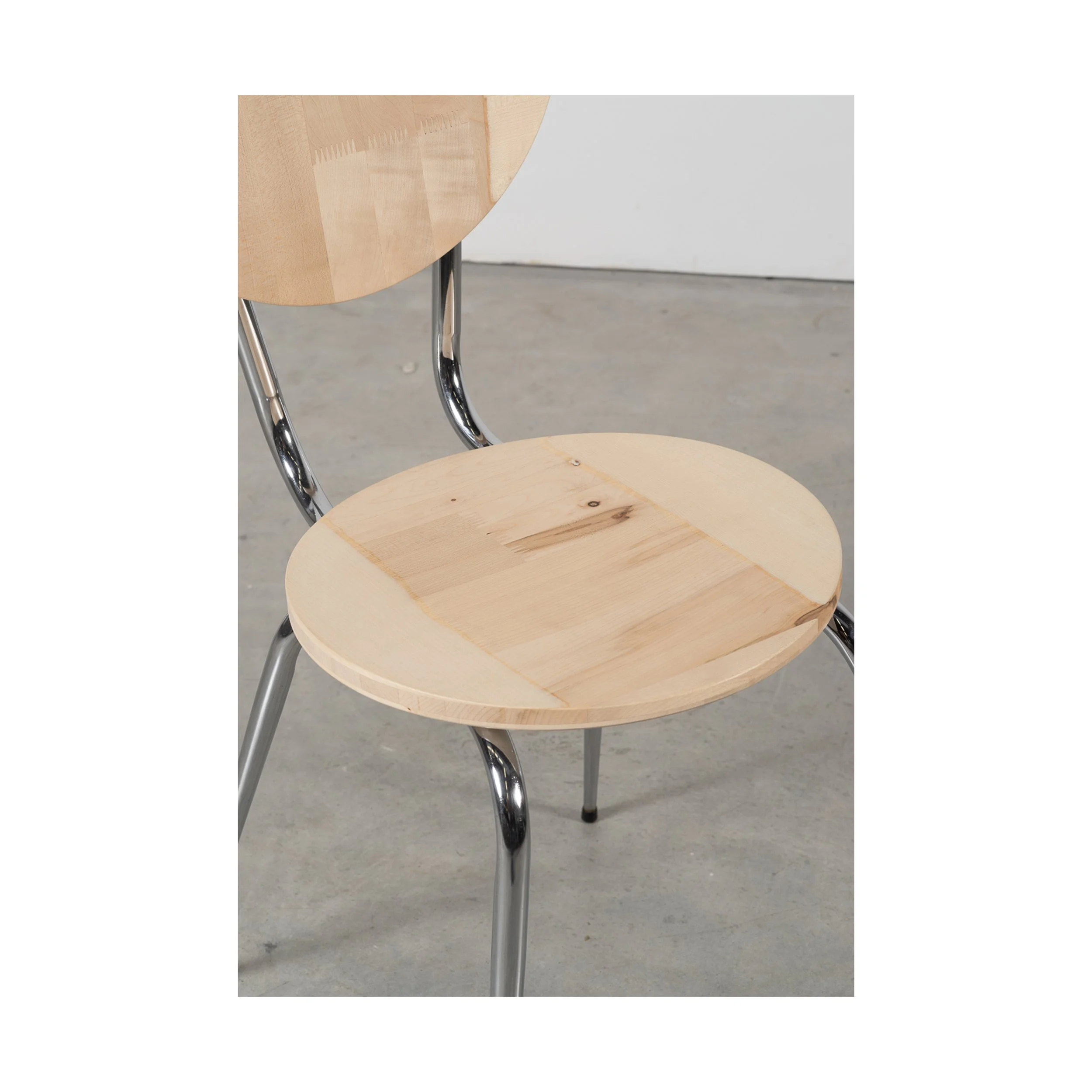 chaise_pola_02_C.jpg
