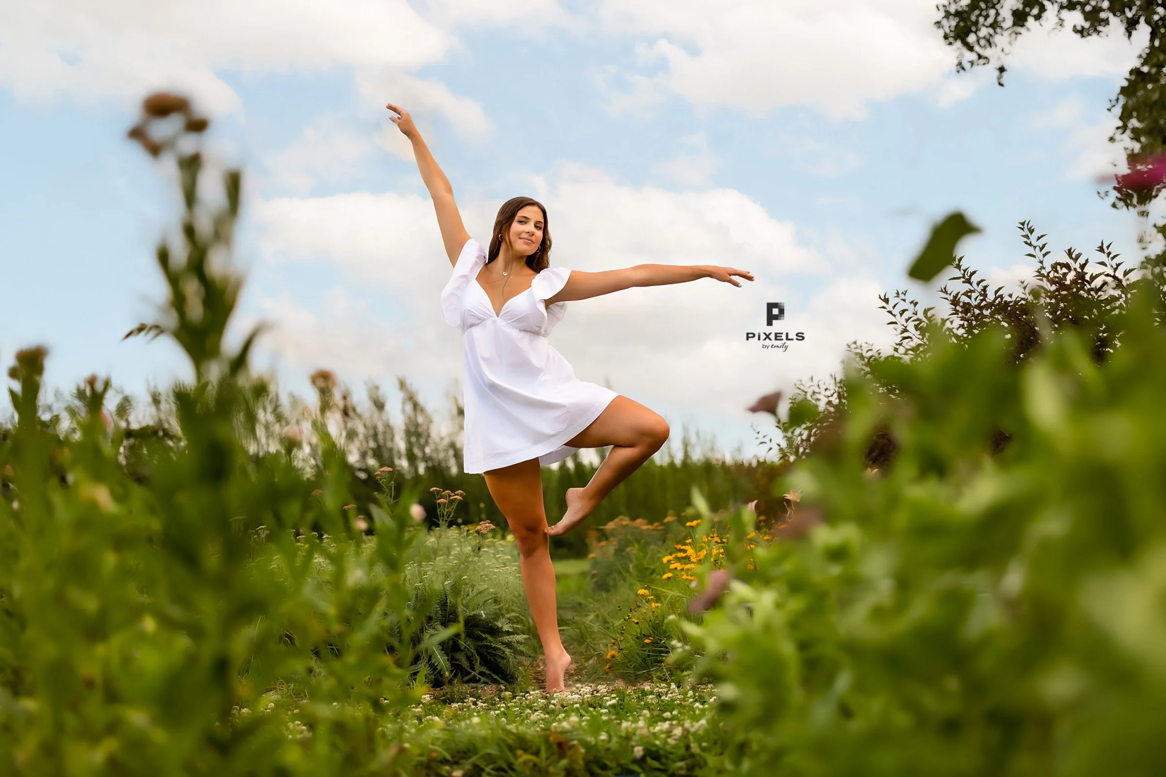 Spring Senior Photos: Blooming Into Your Final Season