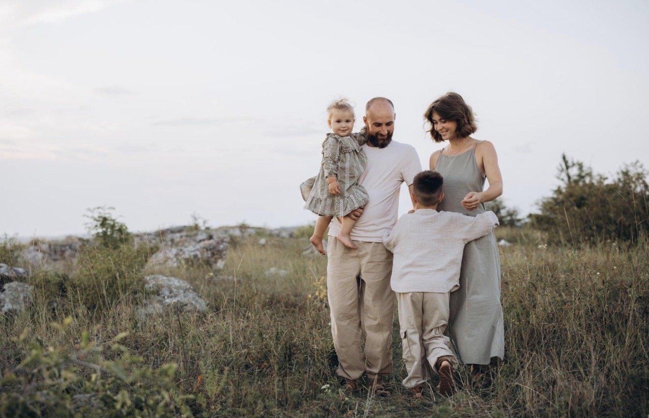 What to Wear for Spring Photo Sessions: Simple, Effortless, and You