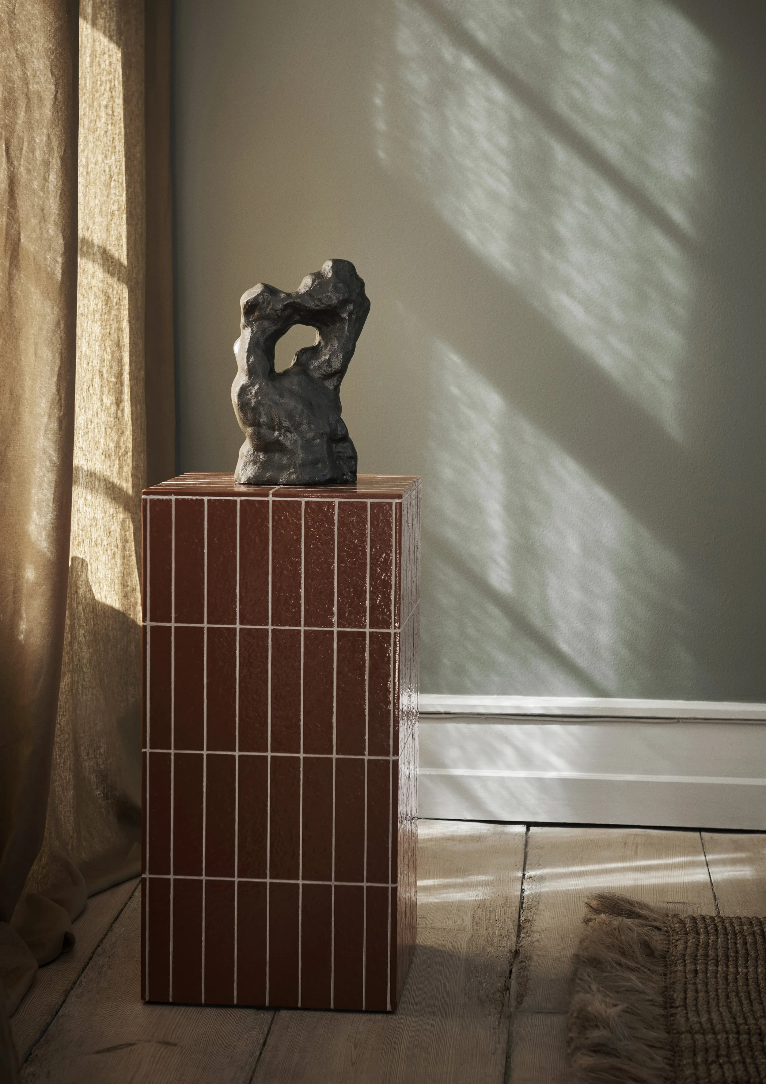 ferm LIVING_AW23_PillarPedestal_1104268313_GrottoPiece_1104267544_01.jpg