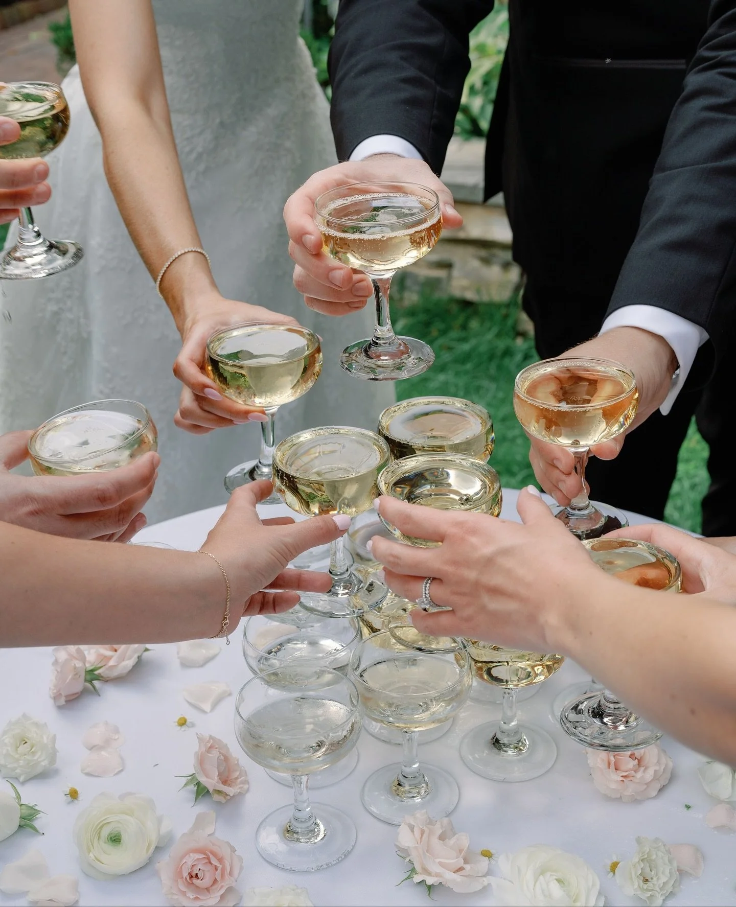 Their taste: timeless.⁠
⁠
Planning + Design | @gildedlilyevents⁠
Photography | @mary.dougherty⁠
Cinema | @tonemedia⁠
Stationery | @craneandpalette⁠
Rentals | @whitegloverentals⁠
Linens | @nuagedesignsinc⁠
Florist | @crossedkeysdesigns⁠
Venue | @cross