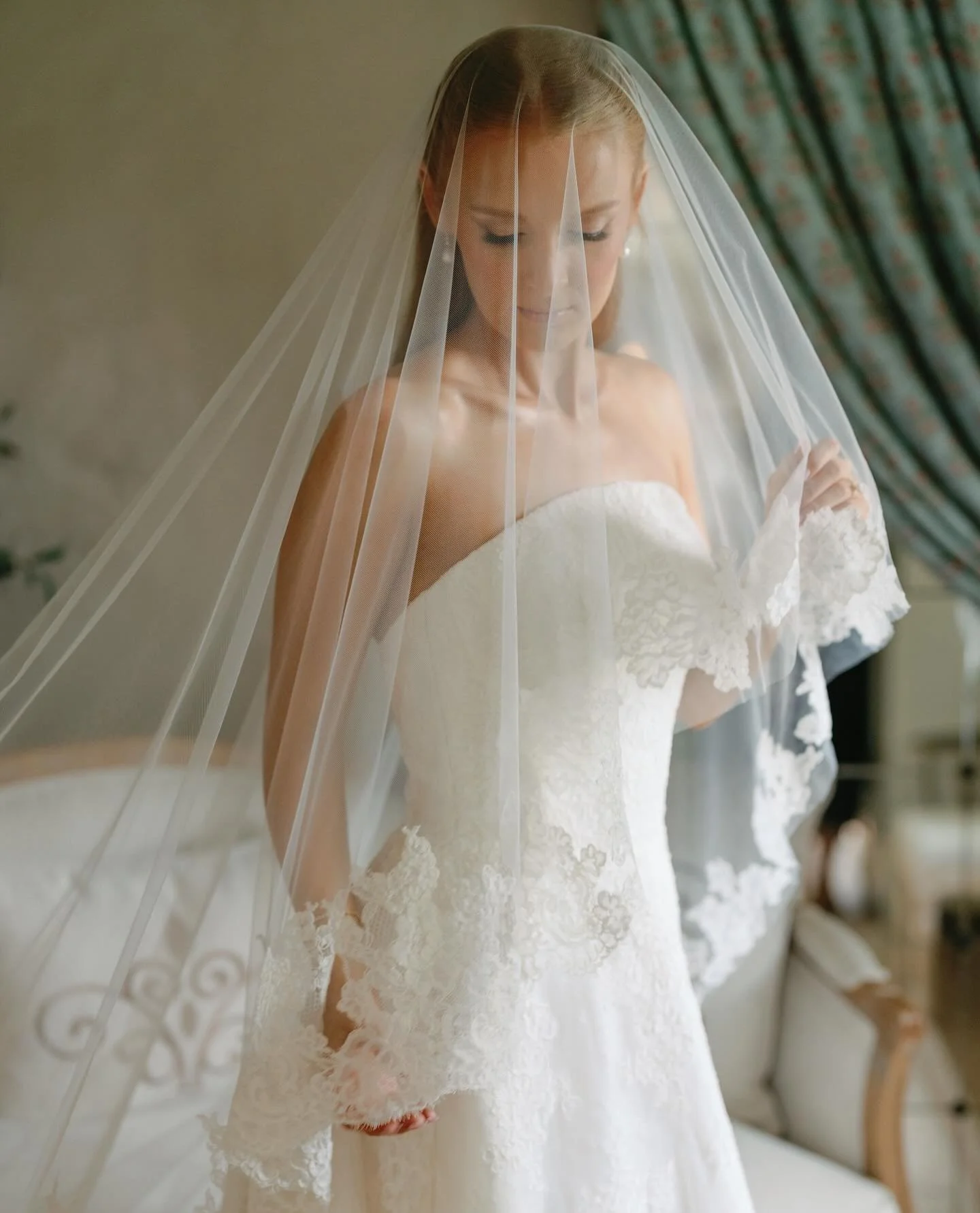 Our bride, a true vision of grace and beauty.⁠
⁠
Planning + Design | @gildedlilyevents⁠
Photography | @mary.dougherty⁠
Cinema | @tonemedia⁠
Stationery | @craneandpalette⁠
Rentals | @whitegloverentals⁠
Linens | @nuagedesignsinc⁠
Florist | @crossedkeys