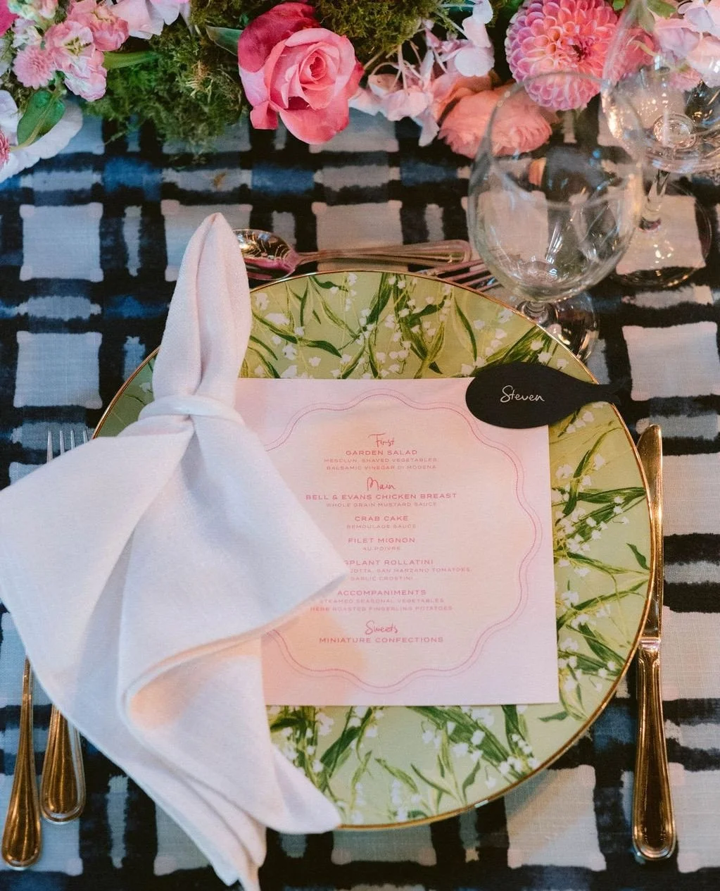 For L+S, we were able to transform the day into a blend of all of their favorite things - bright colors, pattern play, fishing + their favorite people - including Theo. ⁠
⁠
We even were able to create the most epic team of lily's sprinkled throughout