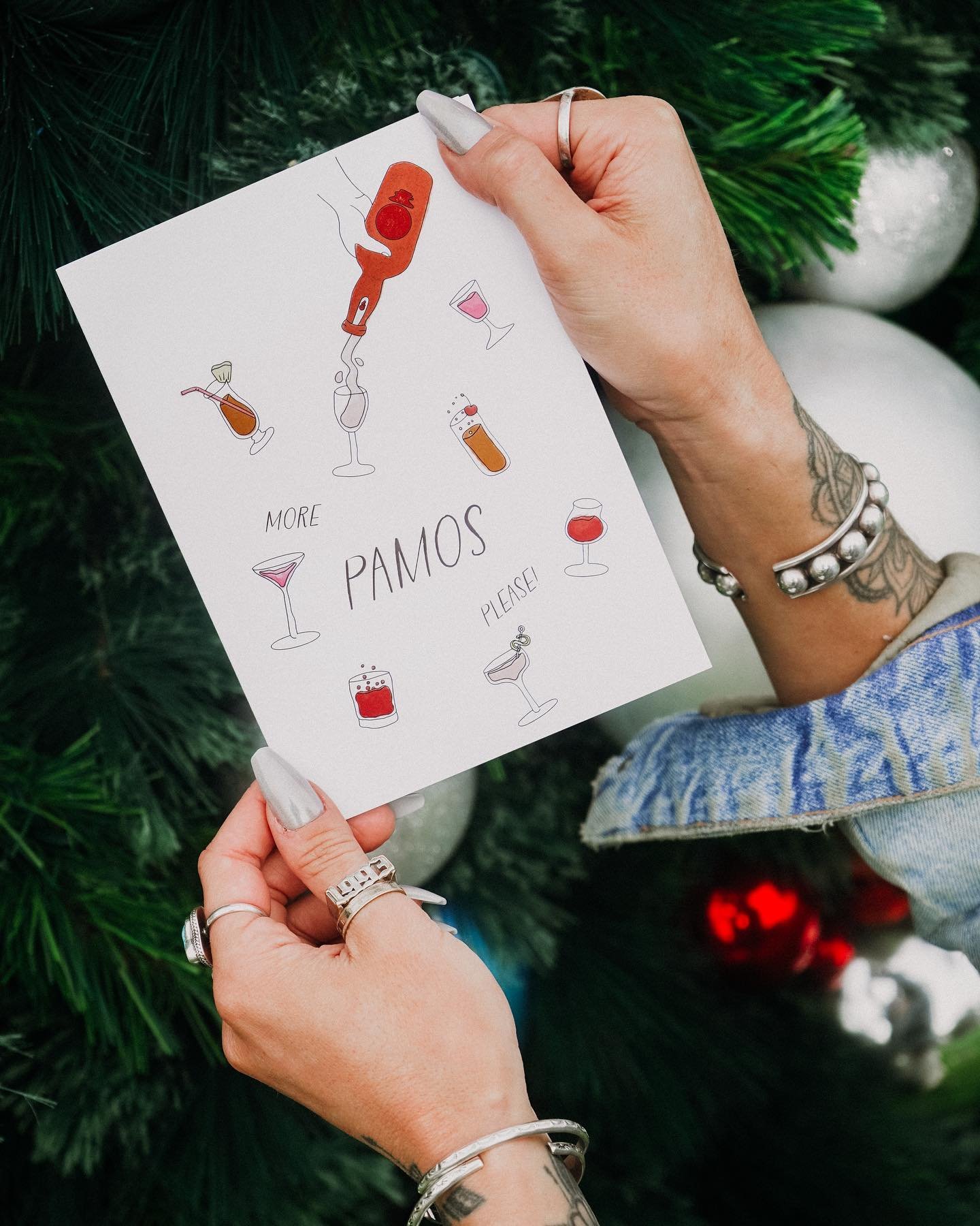 ✨ Holiday vibes with @drinkpamos ! 🎄 I had the pleasure of creating custom holiday card illustrations for Pamos, a brand that brings the cheer in more ways than one. 🌿💚 Working with the talented @zippy.zippy.zippy of @greetingsfrom.studio , we cra