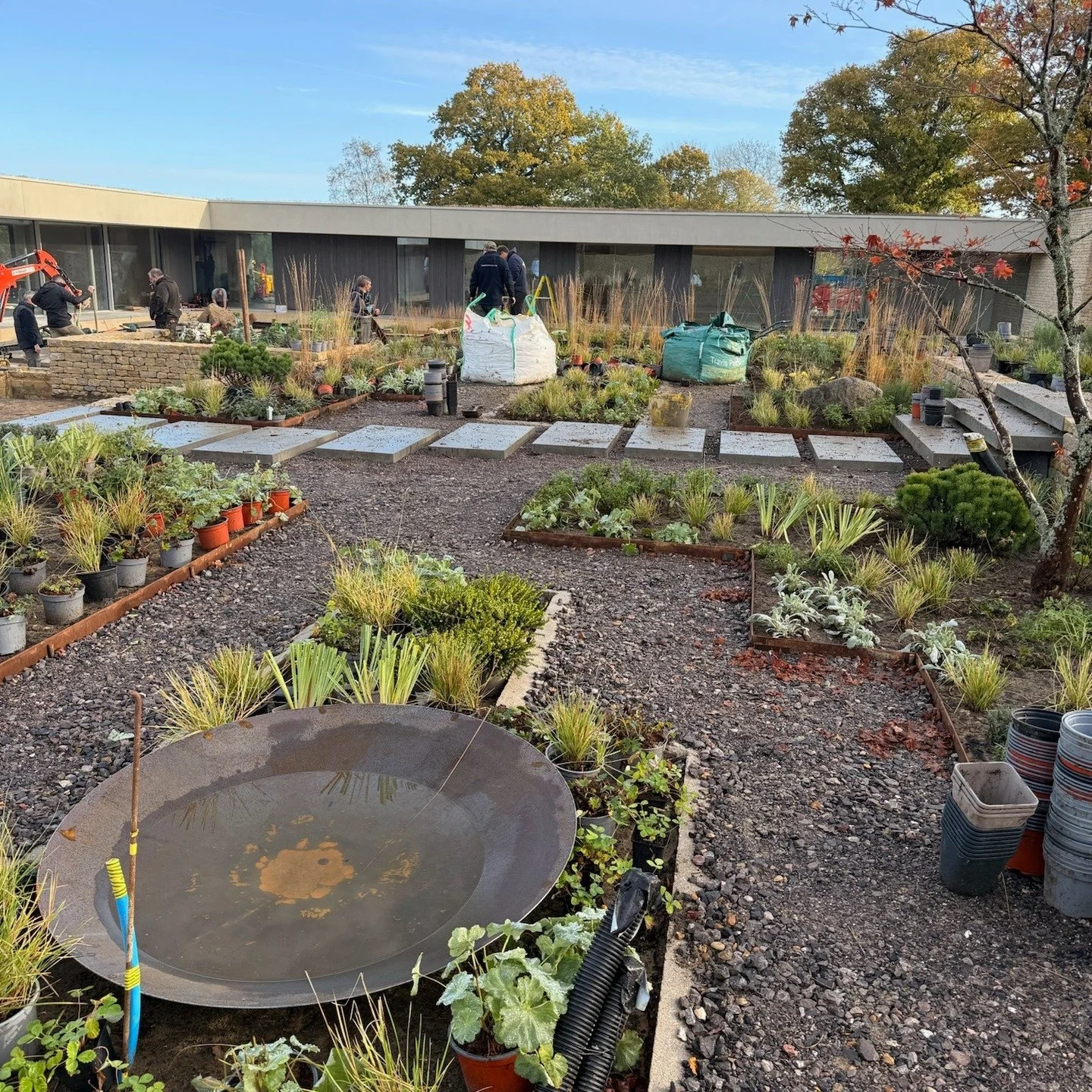 Planting is fully underway 🌿
The final layers are going in &mdash; trees, shrubs and perennials taking shape across the garden. It&rsquo;s always the most transformative stage, when structure meets life.
Stay tuned for the full reveal soon &mdash; t