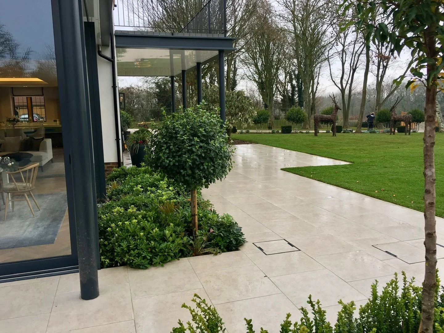 A throwback to one of our larger completed projects, where extensive paving played a key role in elevating an existing outdoor space.

Carefully executed hard landscaping, clean lines, and strong detailing helped bring the wider scheme together &mdas