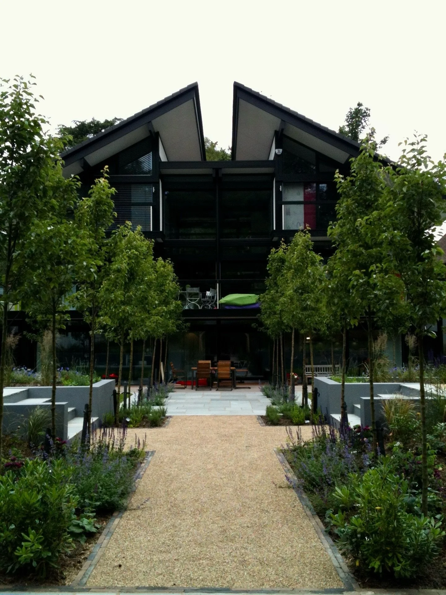 Throwback to this standout project at a stunning prefabricated HUF HAUS residence.
Designed by @nichoward and built by our team, the landscape was carefully crafted to complement the home&rsquo;s bold modern architecture.

A confident mix of material