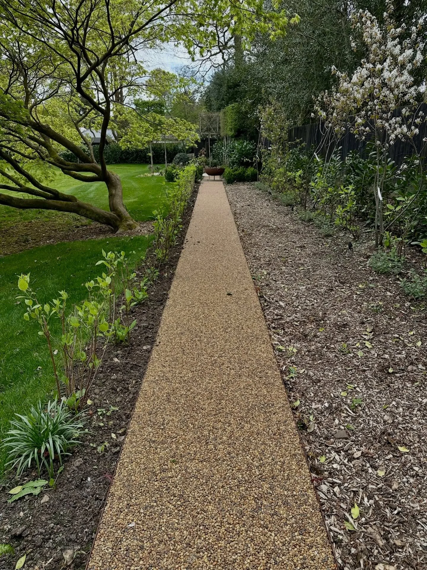 Finished and ready to enjoy☀️

Resin bound paths are a solid upgrade from traditional gravel &mdash; no loose stones, no mess getting tracked through the house. Just a clean, crisp finish that holds up to daily use.

They&rsquo;re fully permeable, lo