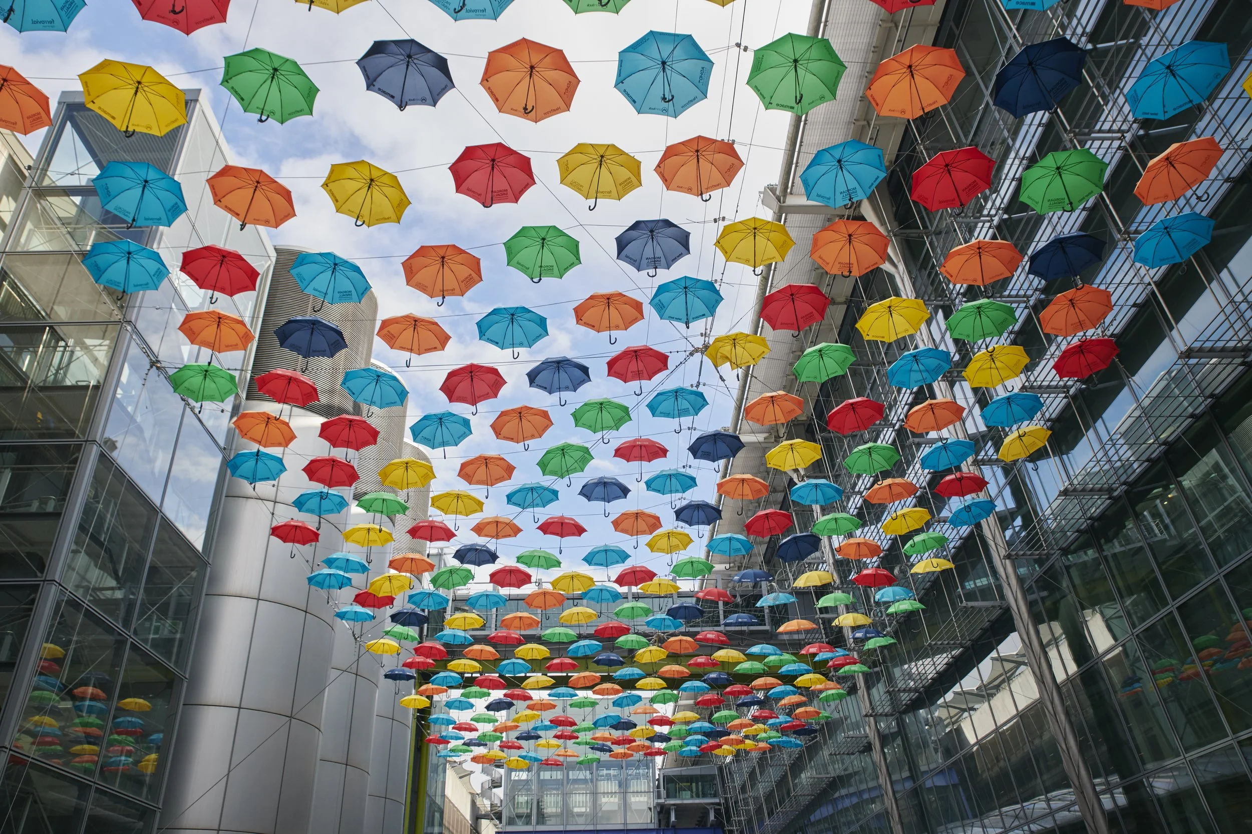Umbrella Project launches at Heathrow (6).jpg