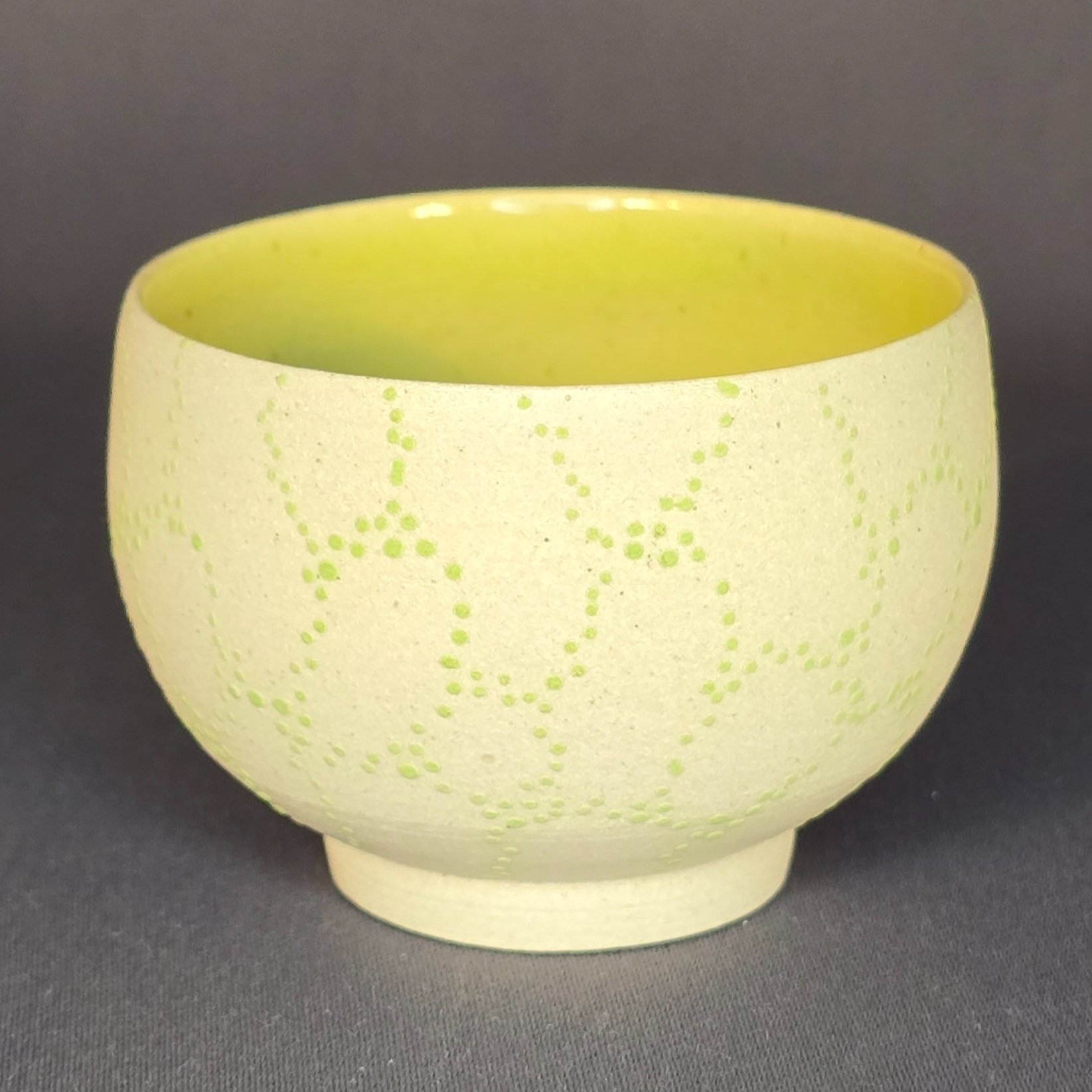 Green dots porcelain Cup