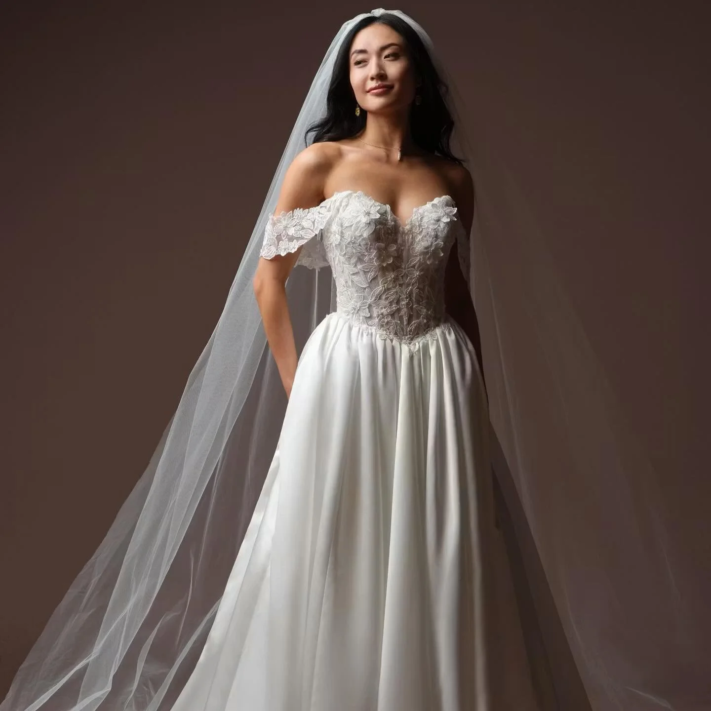 this stunning gown, laurette is now in the shop! 🤍