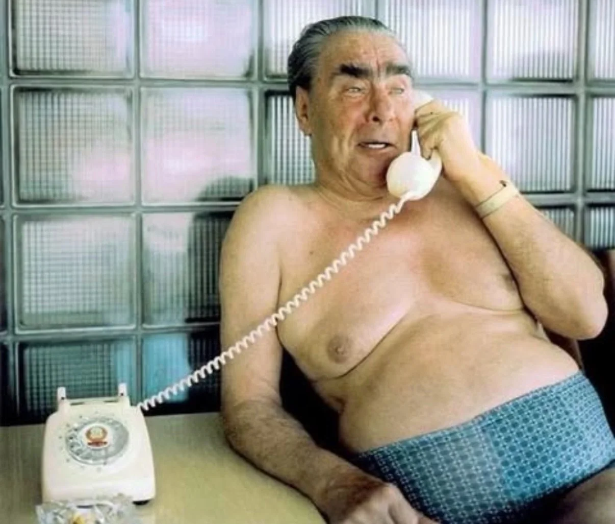 Weekend vibe in #dasuniverse #breshnev