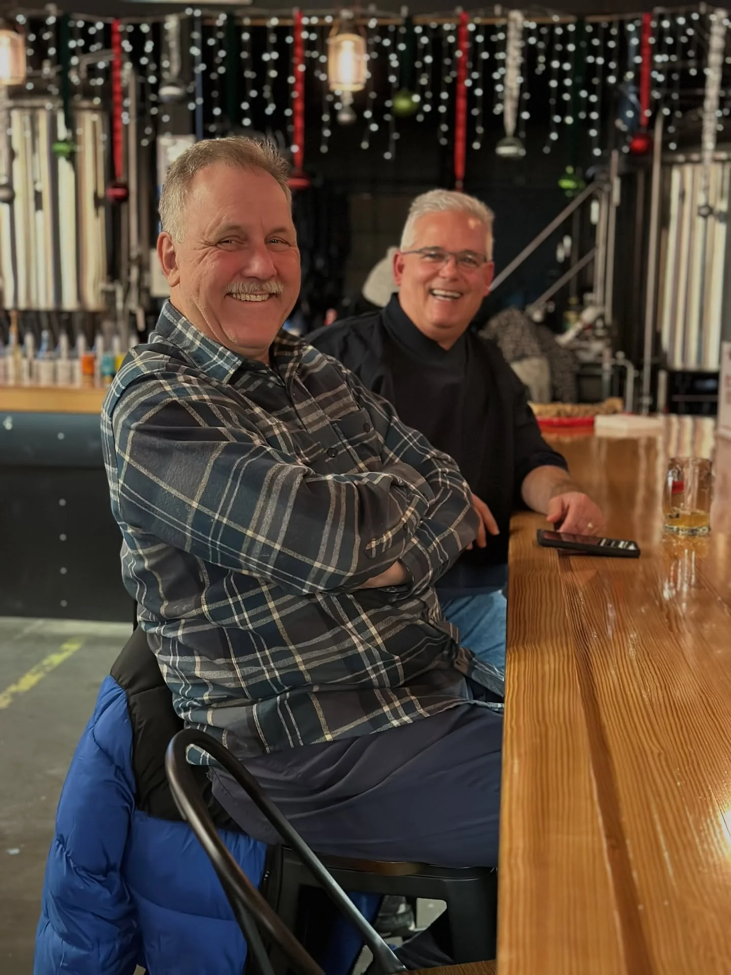 Good vibes and great times at Almost Famous Brewing Company tonight! Whether you&rsquo;re sinking shots on the pool table, battling it out on the pinball machines, or challenging friends to cribbage, our taproom is where memories are made. Cheers to 