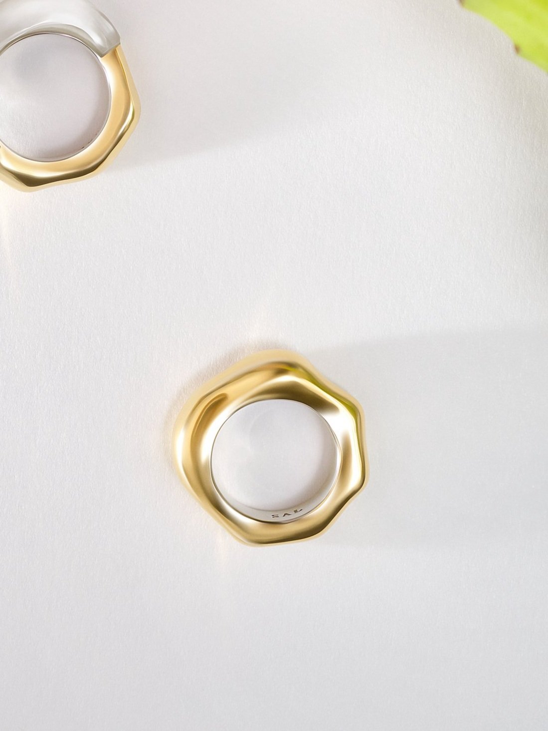 The+Mother+%26+The+Sculpted+Ring+Day+in+Crystal.jpg