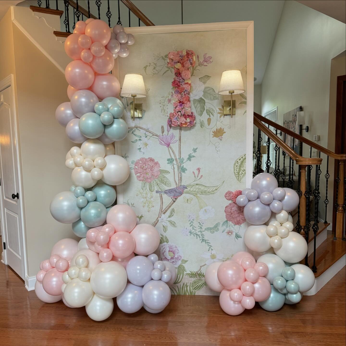 Balloon garland to compliment their Baptism decor!

Display Wall: @sweetmemoriesphilly