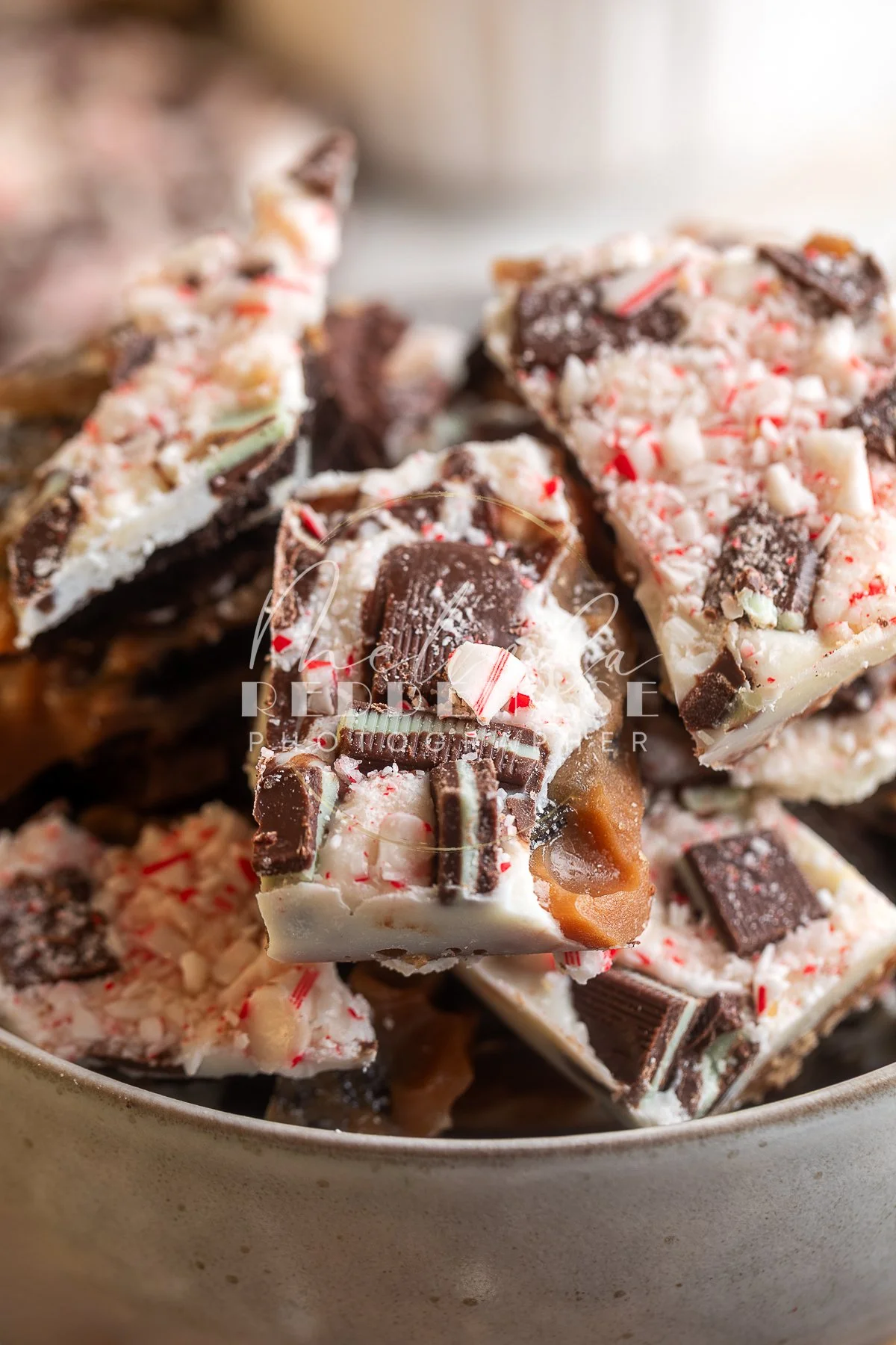 Oreo Mint Toffee Bark  - LRWM-20.jpg