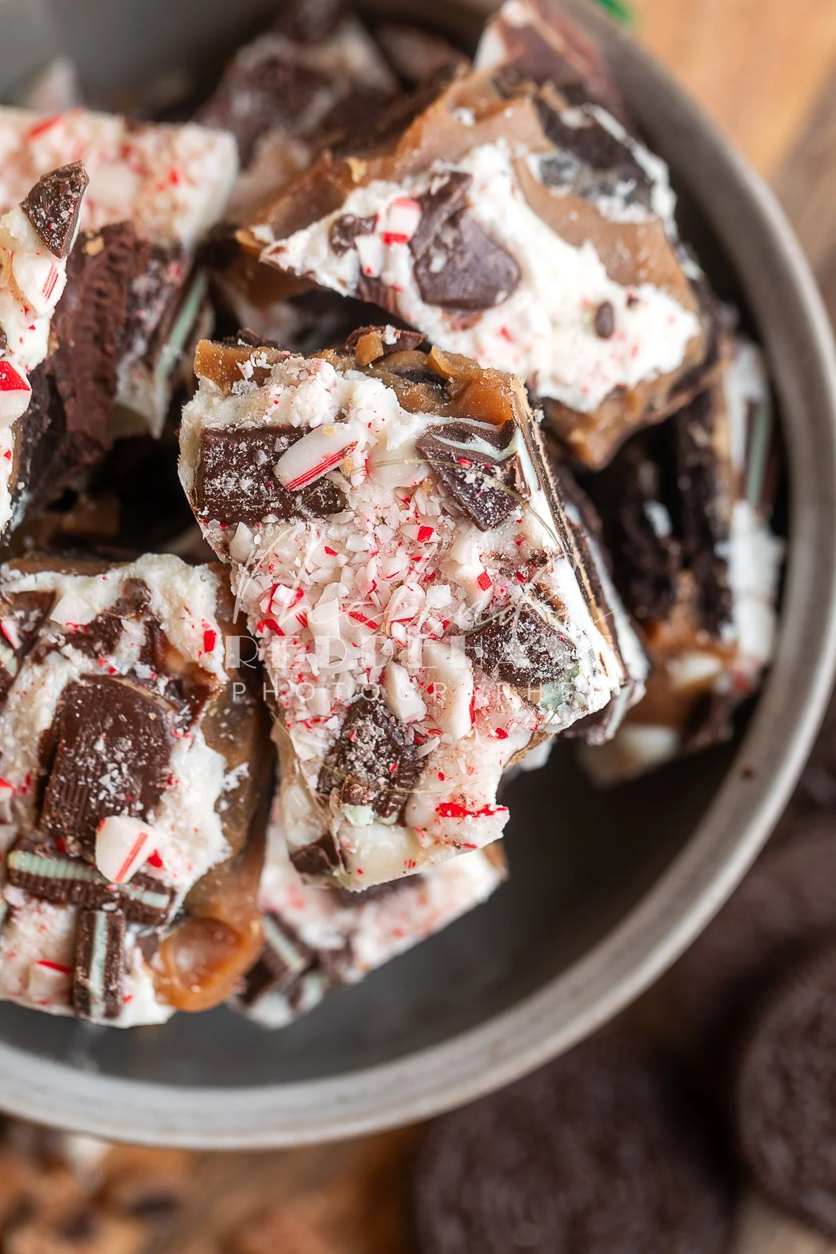 Oreo Mint Toffee Bark  - LRWM-16.jpg