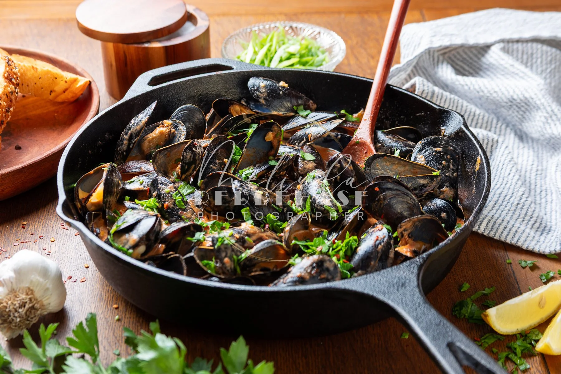 Steamed Mussels in Spicy Tomato Cream Sauce- LRWM----7.jpg