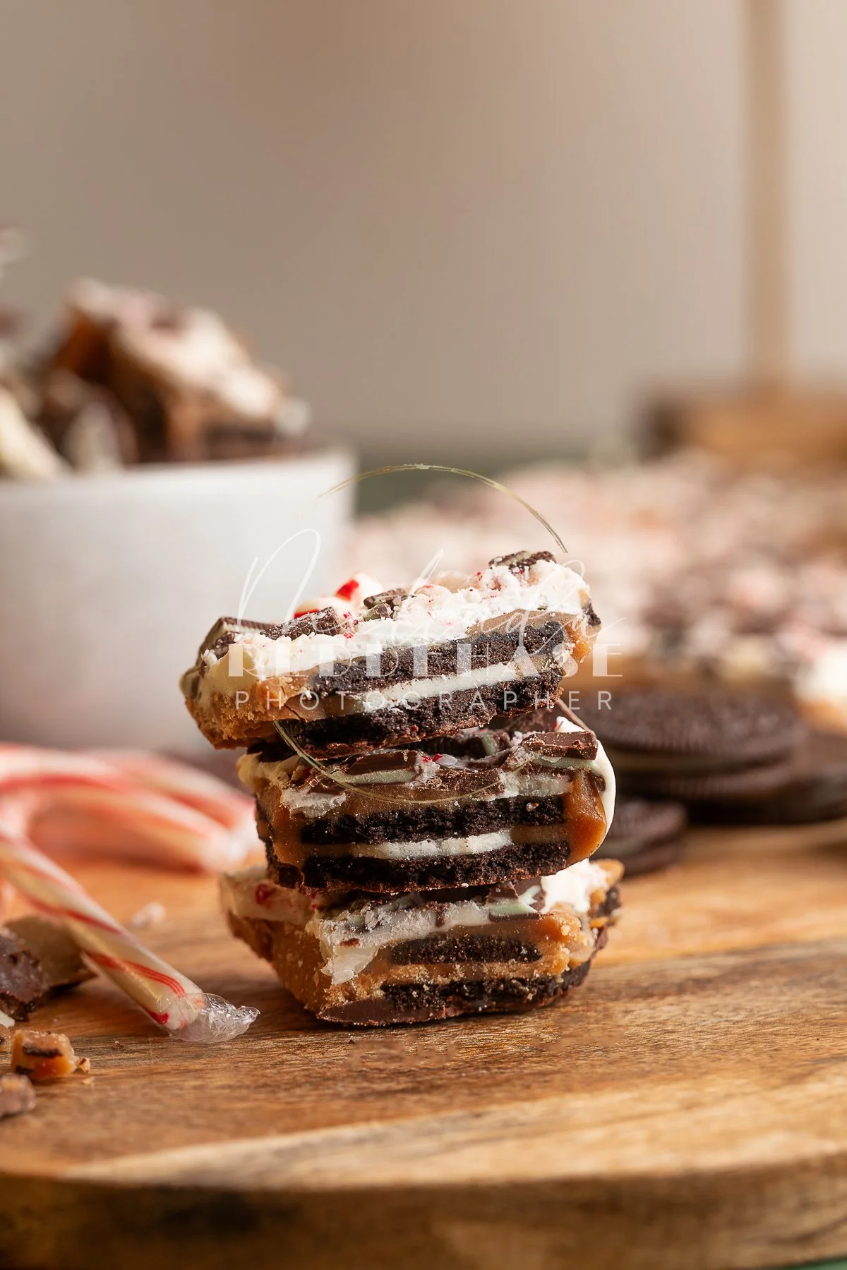 Oreo Mint Toffee Bark  - LRWM-25.jpg