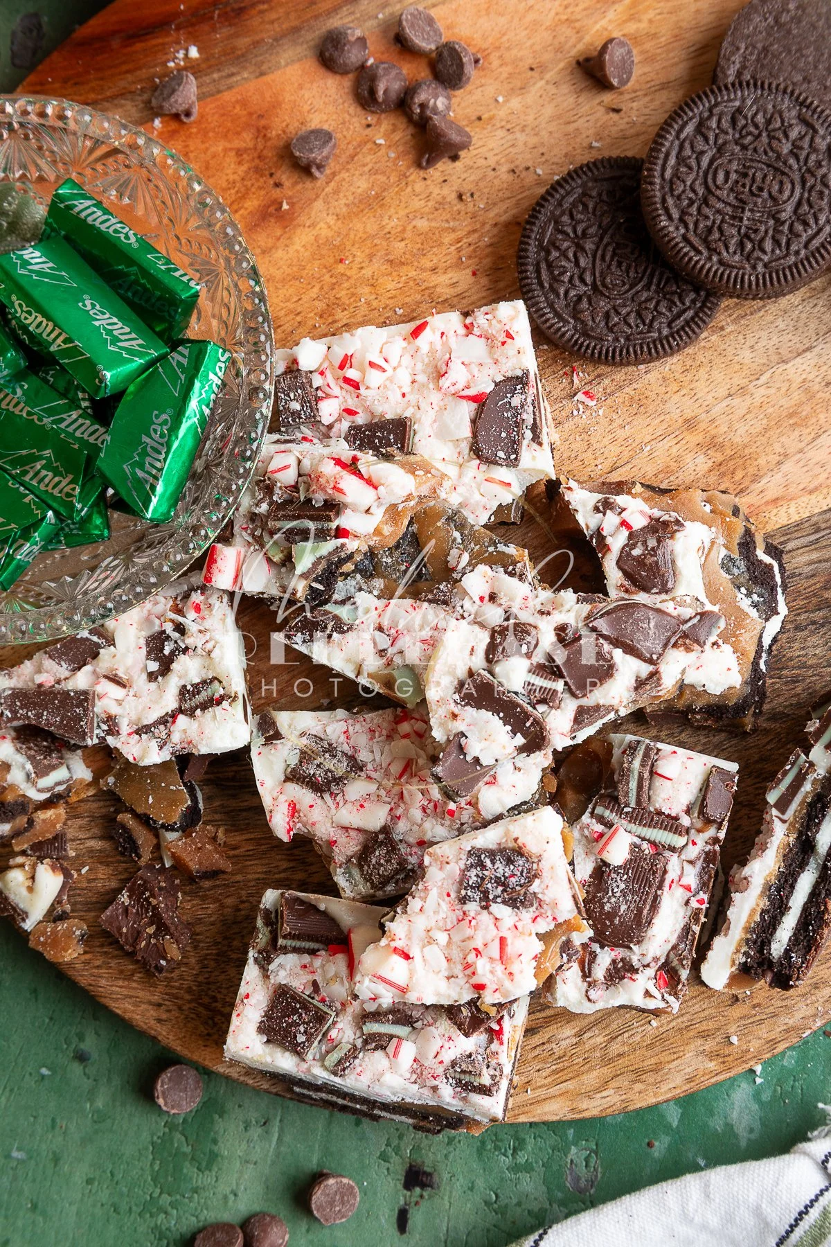 Oreo Mint Toffee Bark  - LRWM-31.jpg