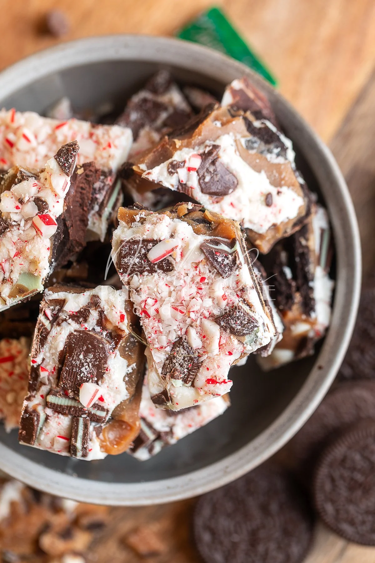 Oreo Mint Toffee Bark  - LRWM-15.jpg