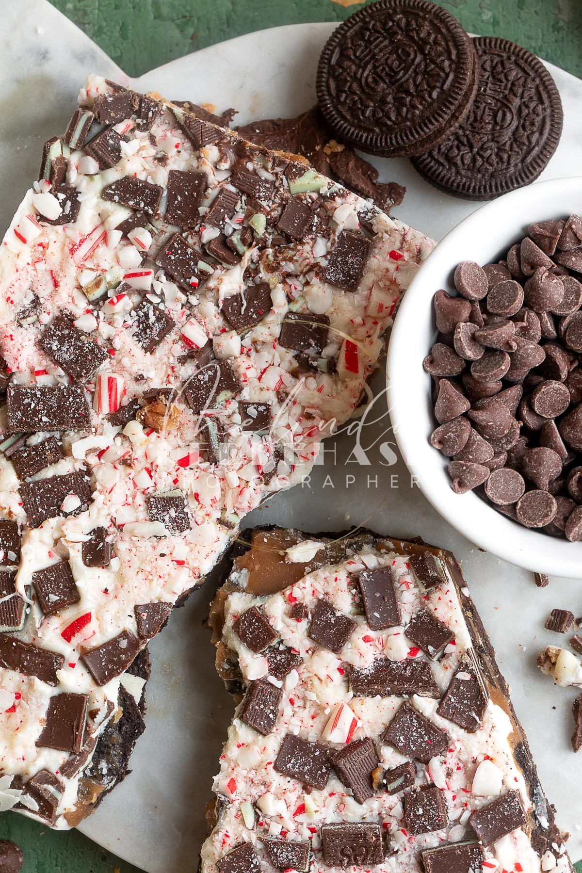 Oreo Mint Toffee Bark  - LRWM-37.jpg