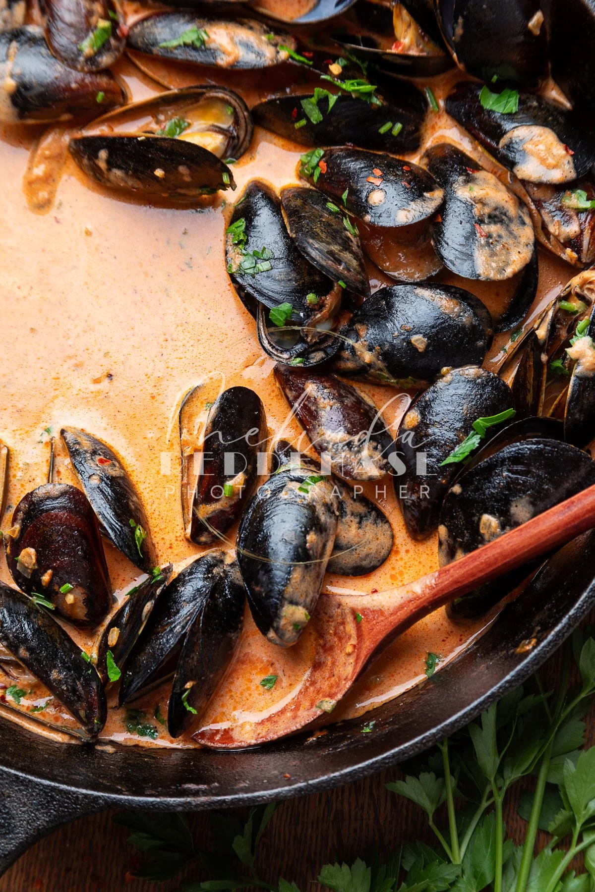 Steamed Mussels in Spicy Tomato Cream Sauce- LRWM----30.jpg