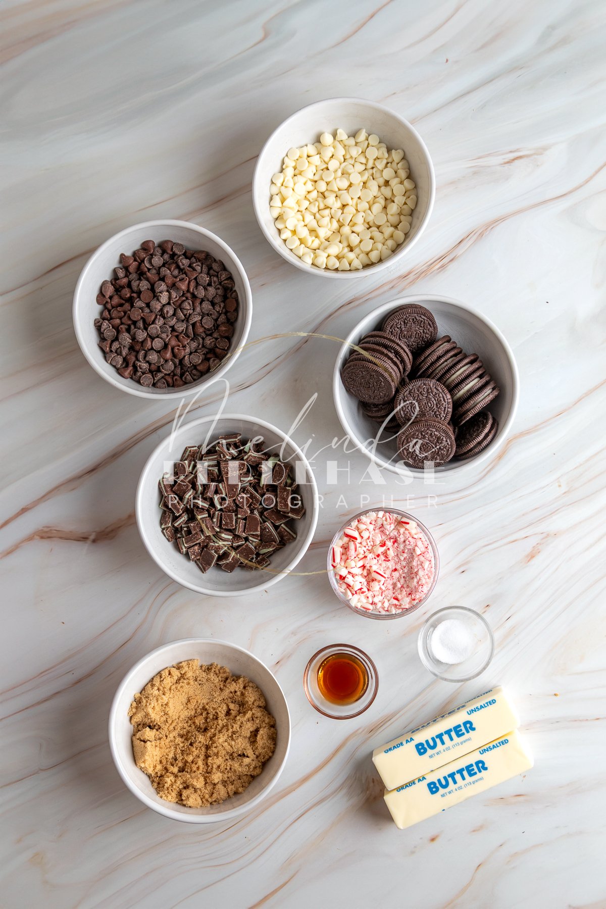 Oreo Mint Toffee Bark  - LRWM-13.jpg