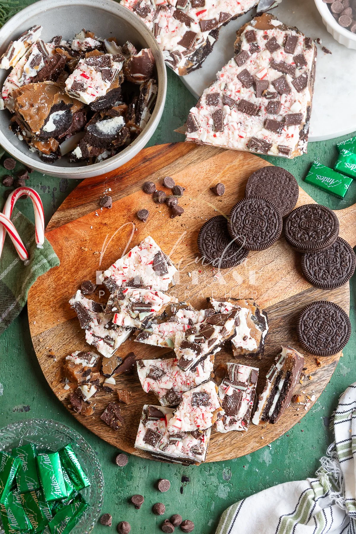 Oreo Mint Toffee Bark  - LRWM-29.jpg