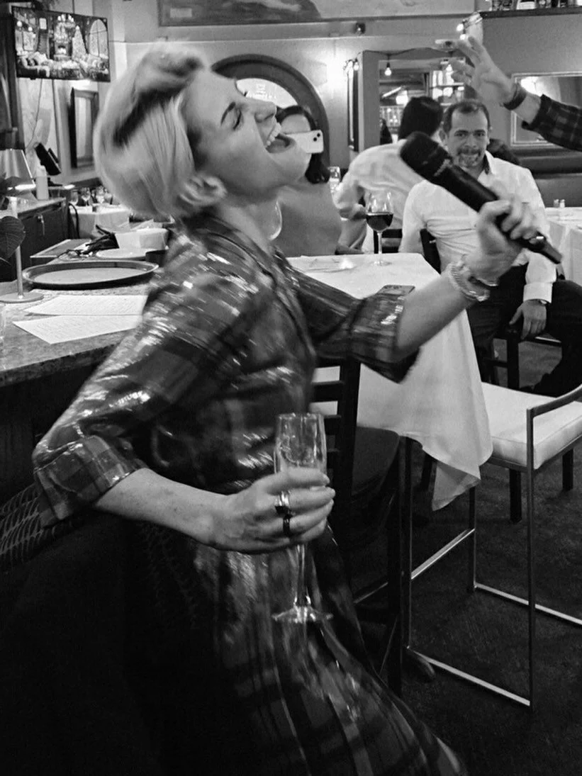 🎤 Sing your heart out ❤️
🥂 Toast to the mess and the magic ✨ 
End the year loud, honest, and full of fun. 

Happy Holidays 🖤✨

#HeartsofAsh #EndOfYearEnergy #SingItOut