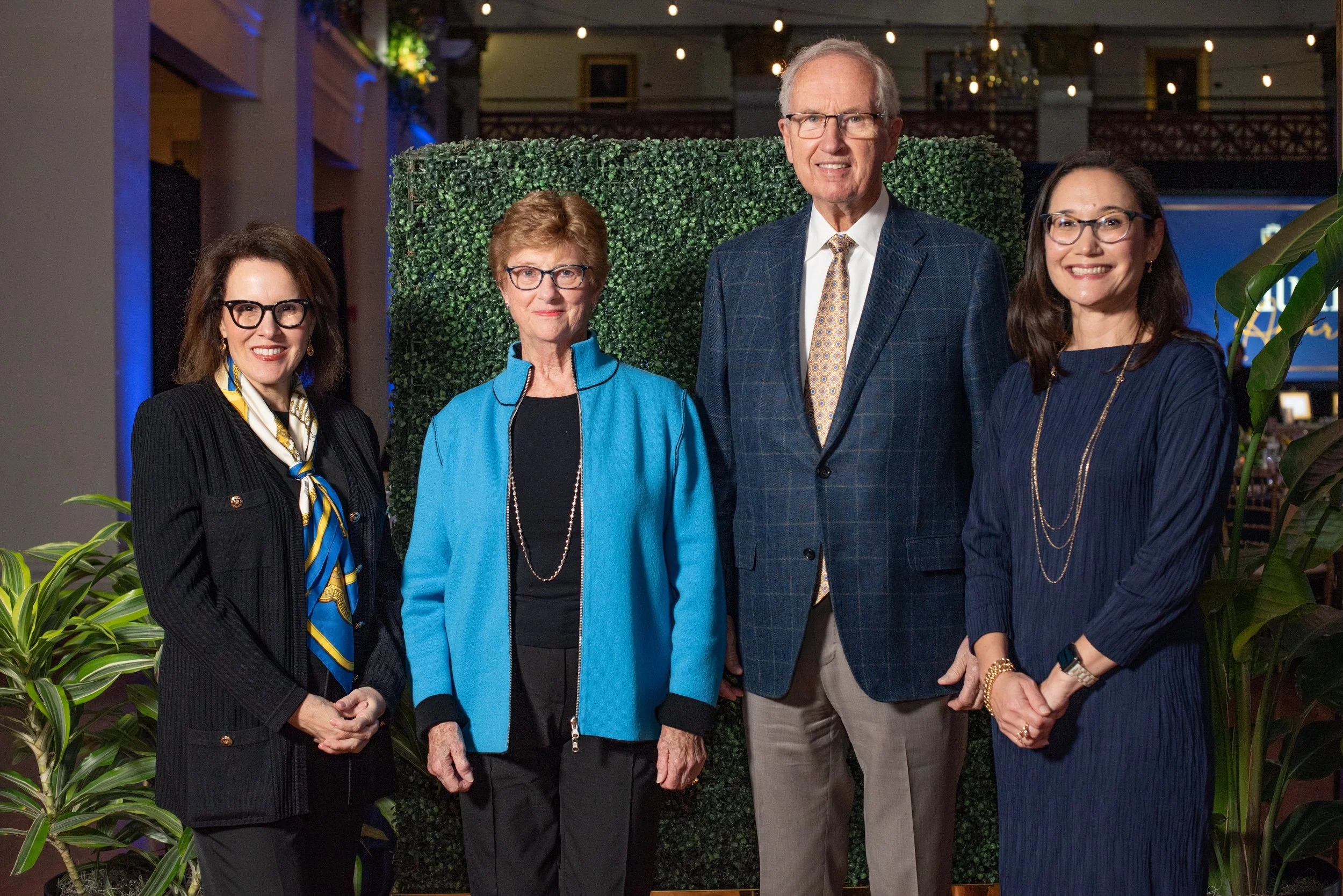BROADHURSTS HONORED WITH BILL BAIERL DISTINGUISHED ALUMNI SERVICE AWARD